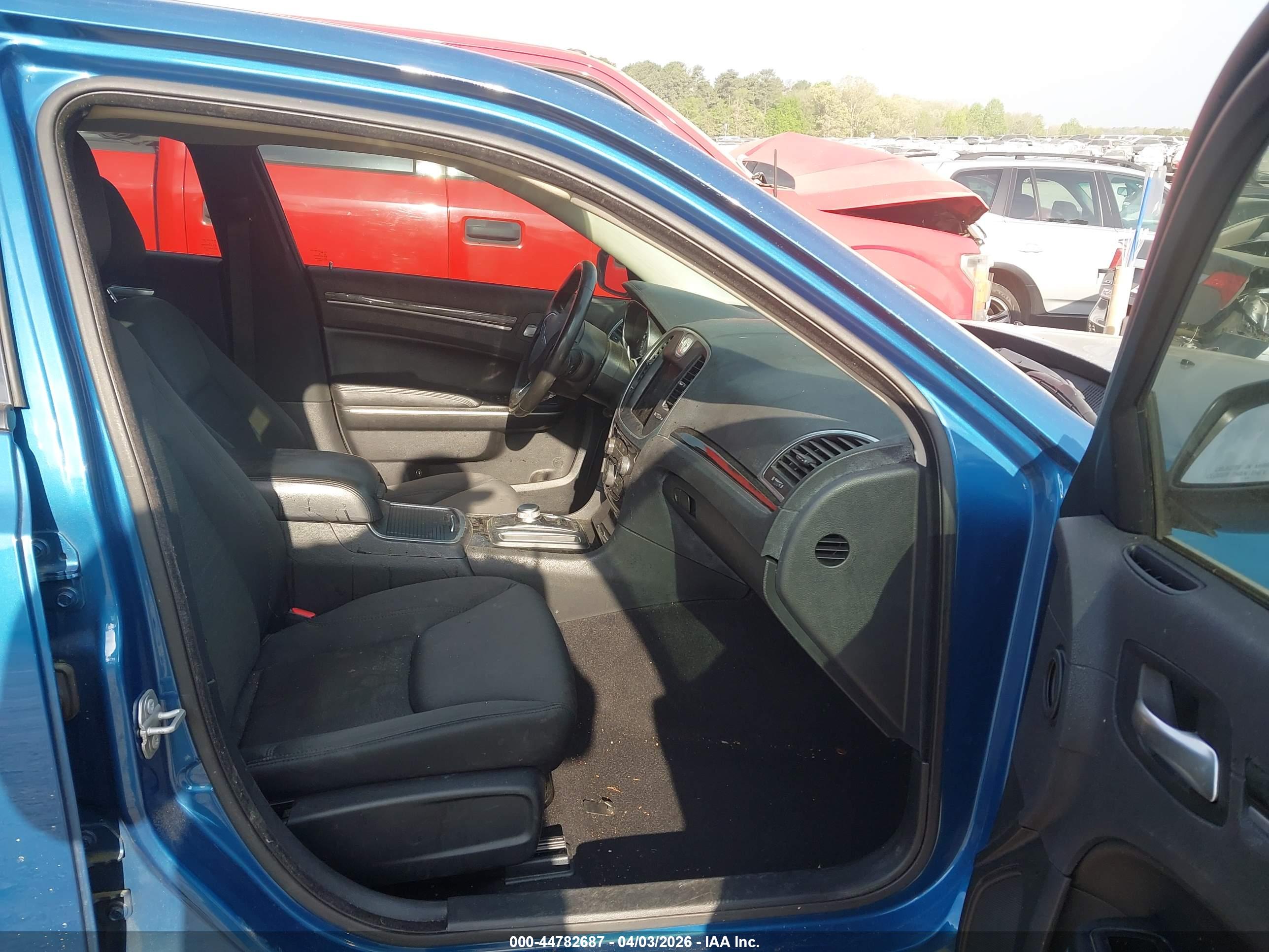 CHRYSLER 300 image 5