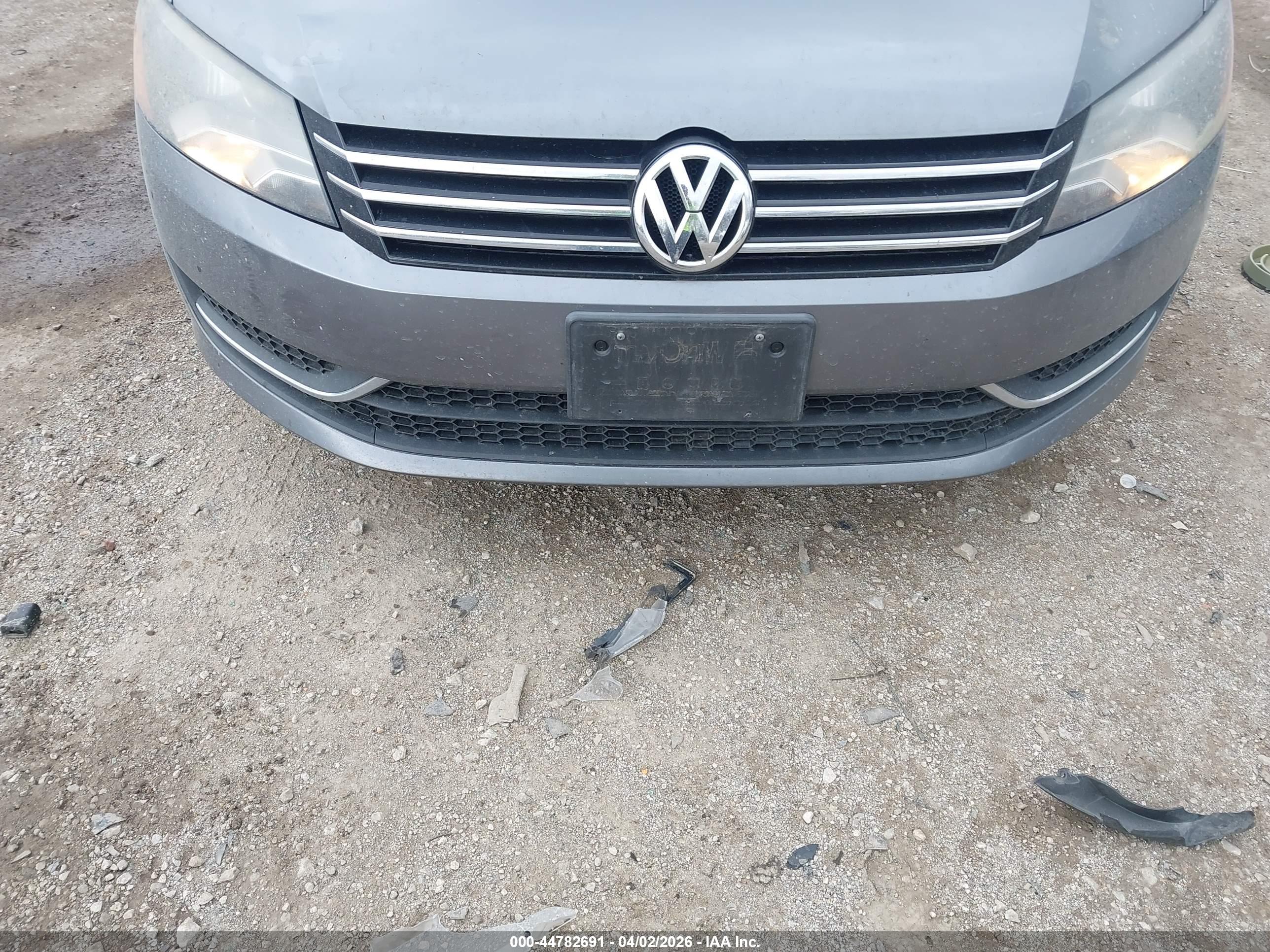 VOLKSWAGEN PASSAT image 6