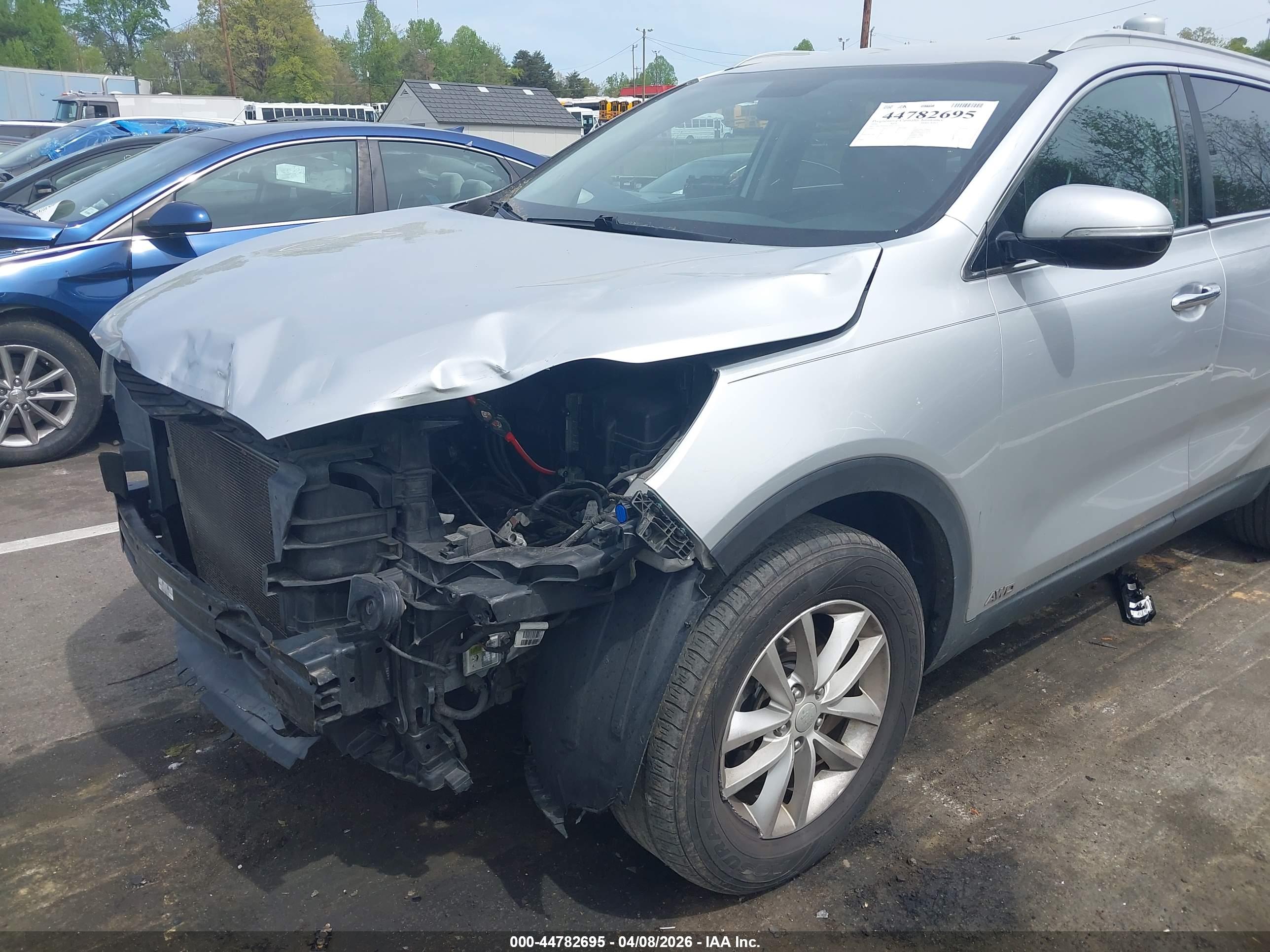 KIA SORENTO image 6