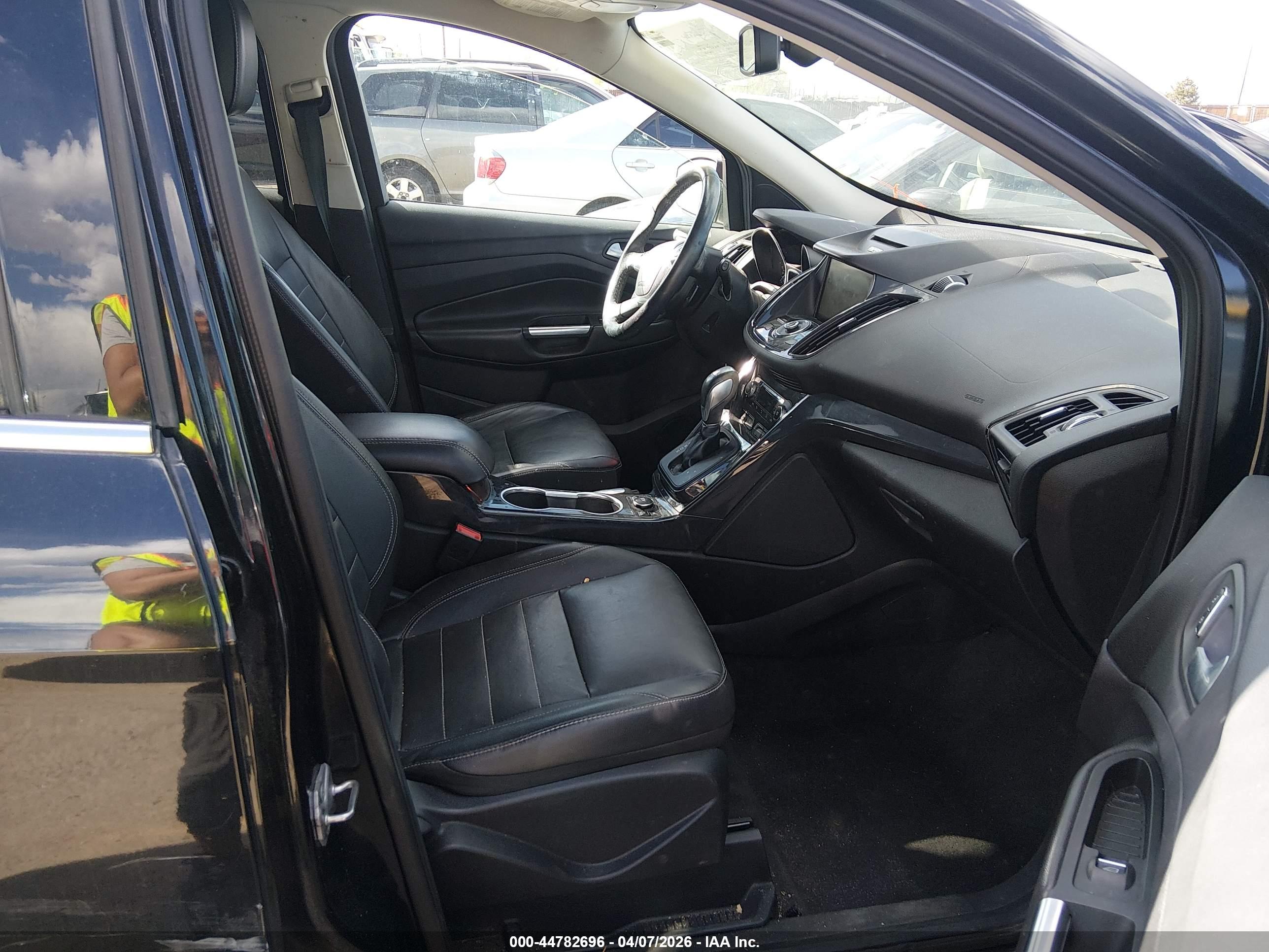 FORD ESCAPE image 5
