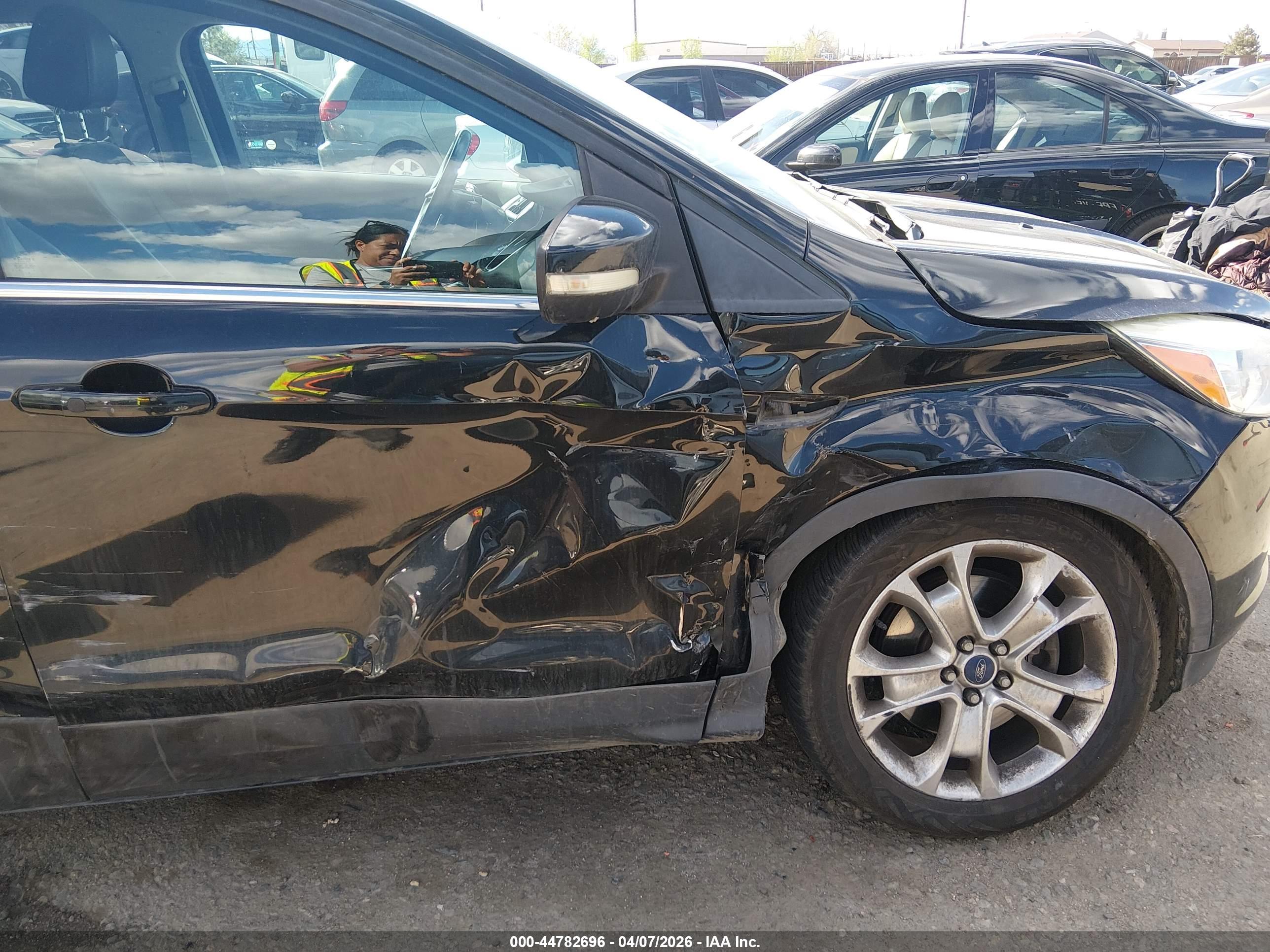 FORD ESCAPE image 6