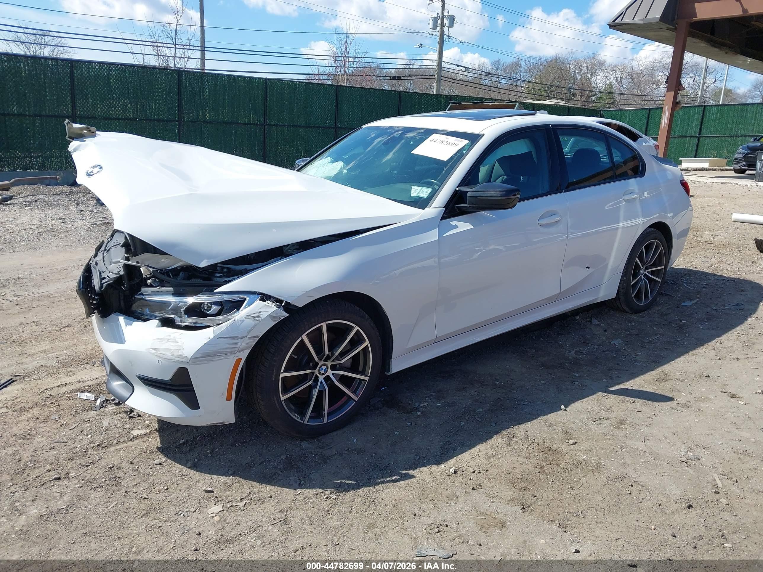 BMW 330I image 2