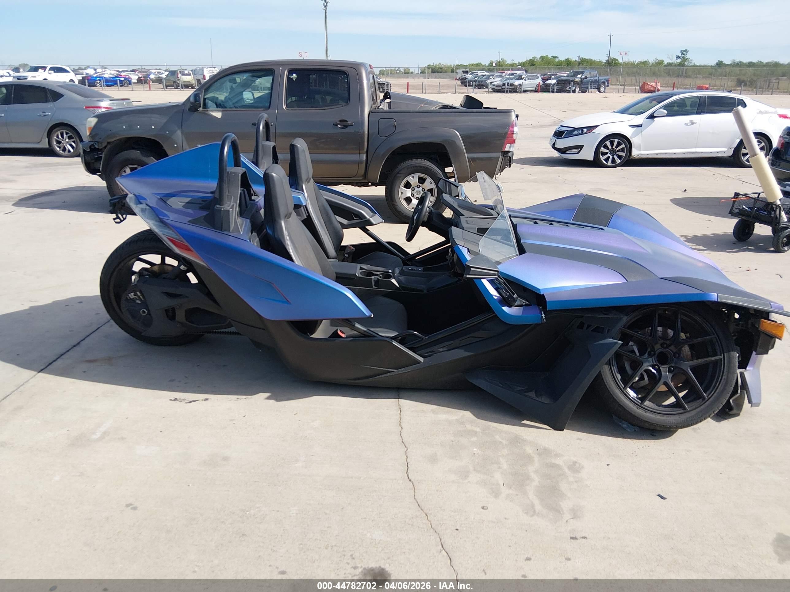 POLARIS SLINGSHOT image 5