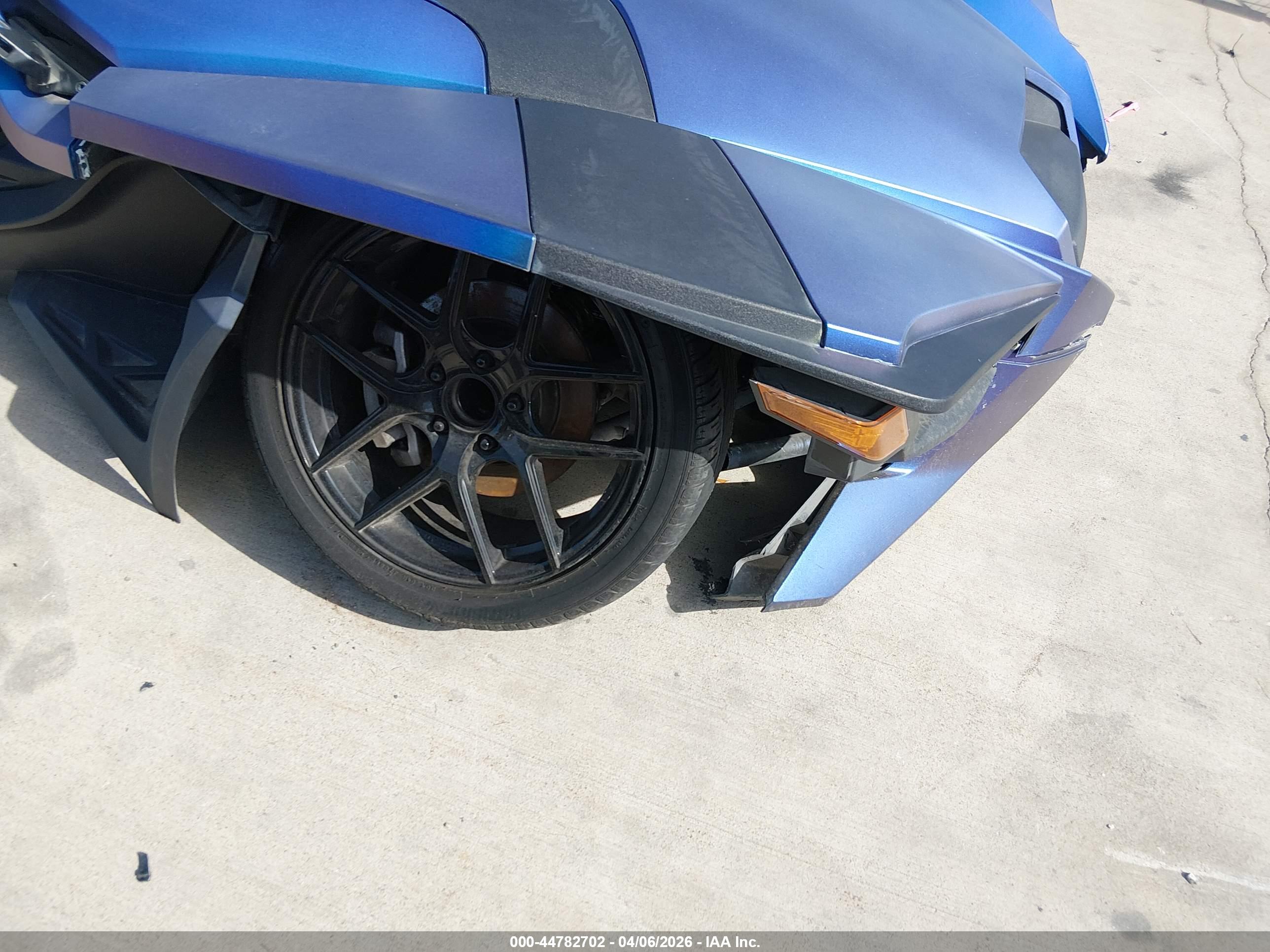 POLARIS SLINGSHOT image 6