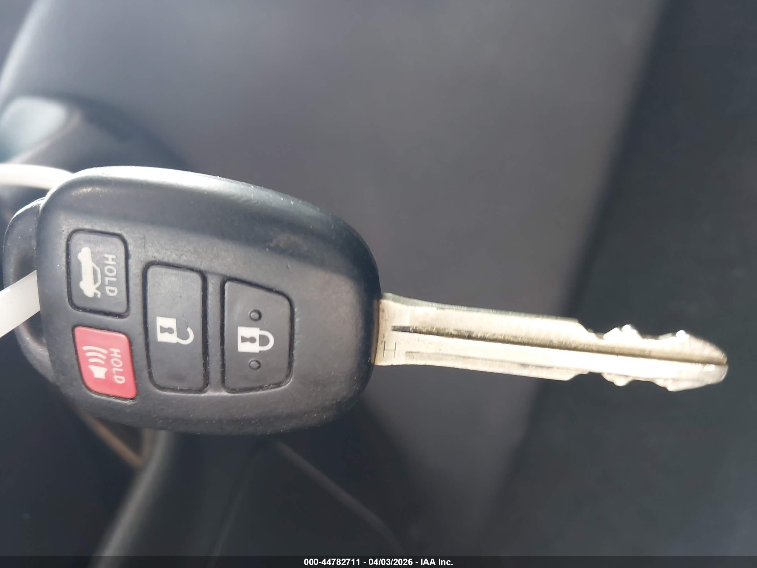 TOYOTA CAMRY image 11