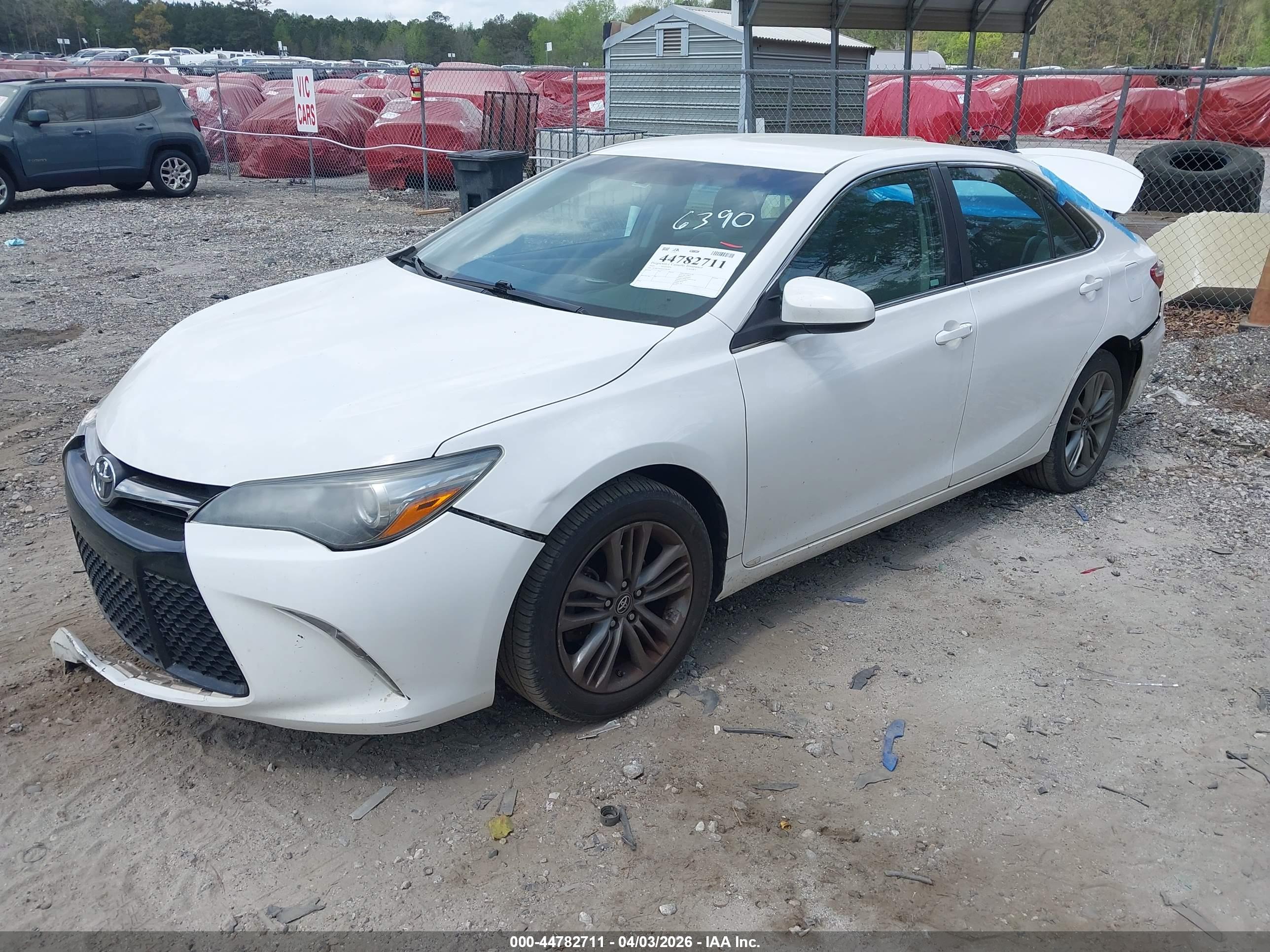TOYOTA CAMRY image 2