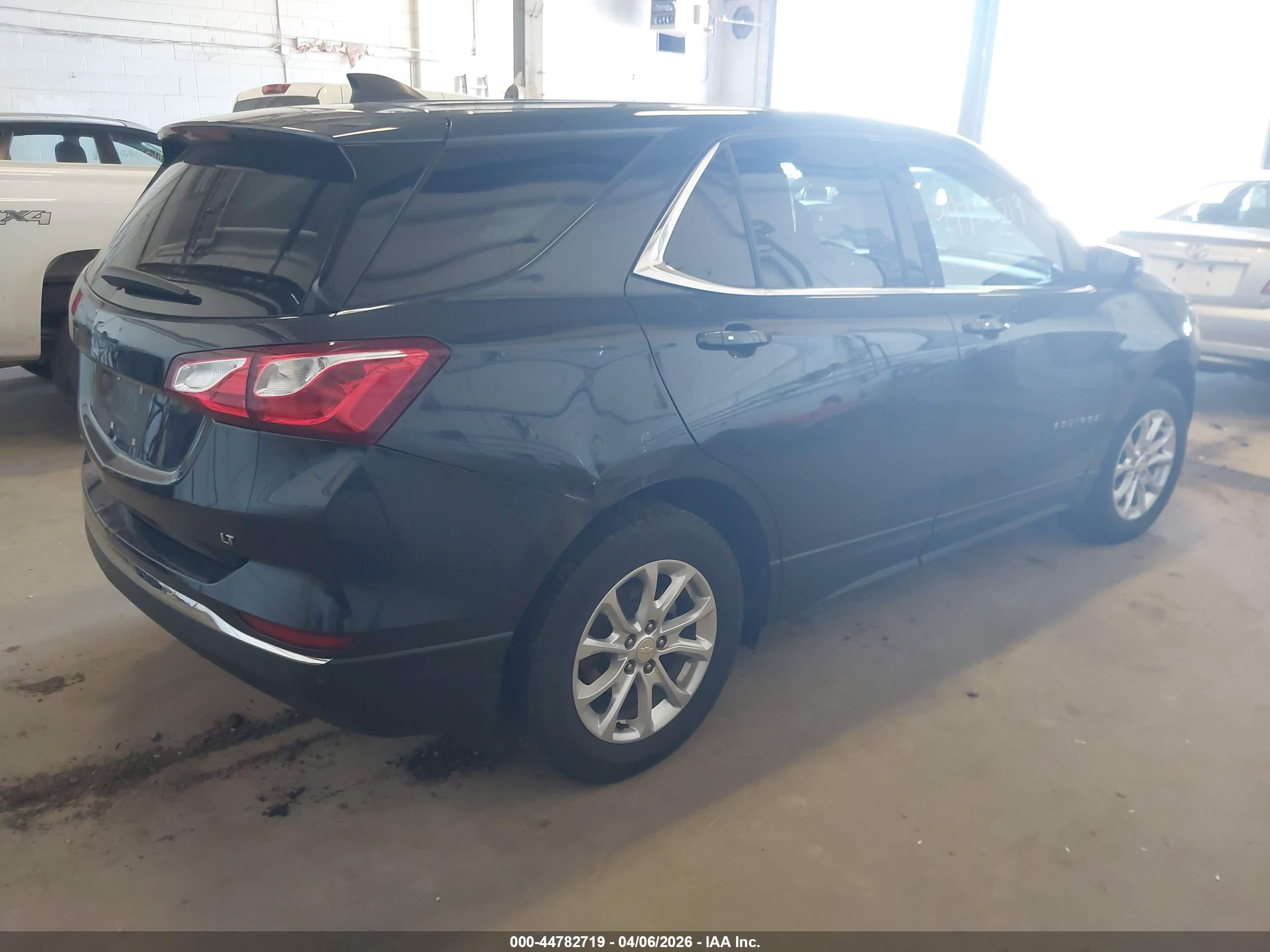 CHEVROLET EQUINOX image 4