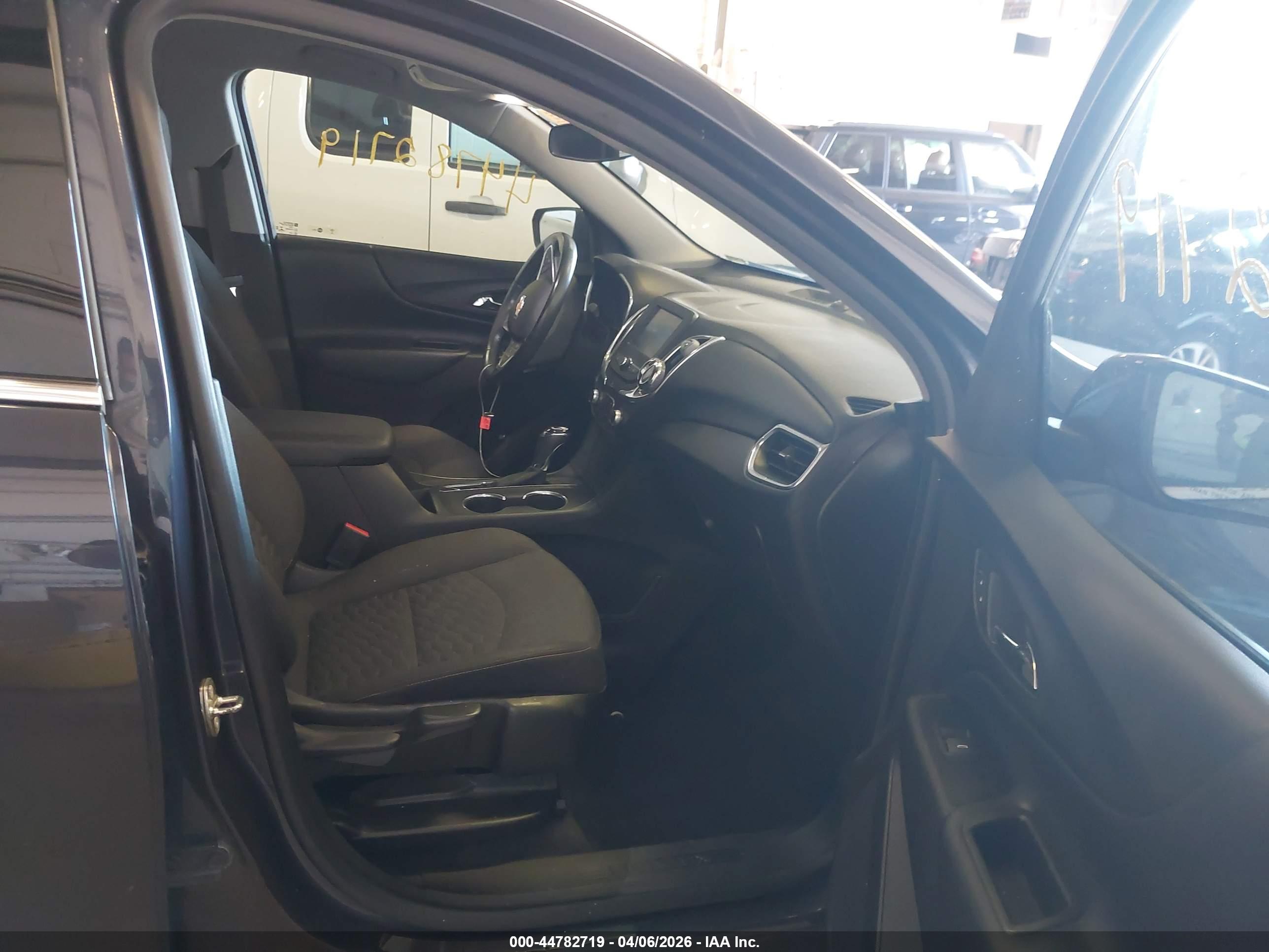CHEVROLET EQUINOX image 5