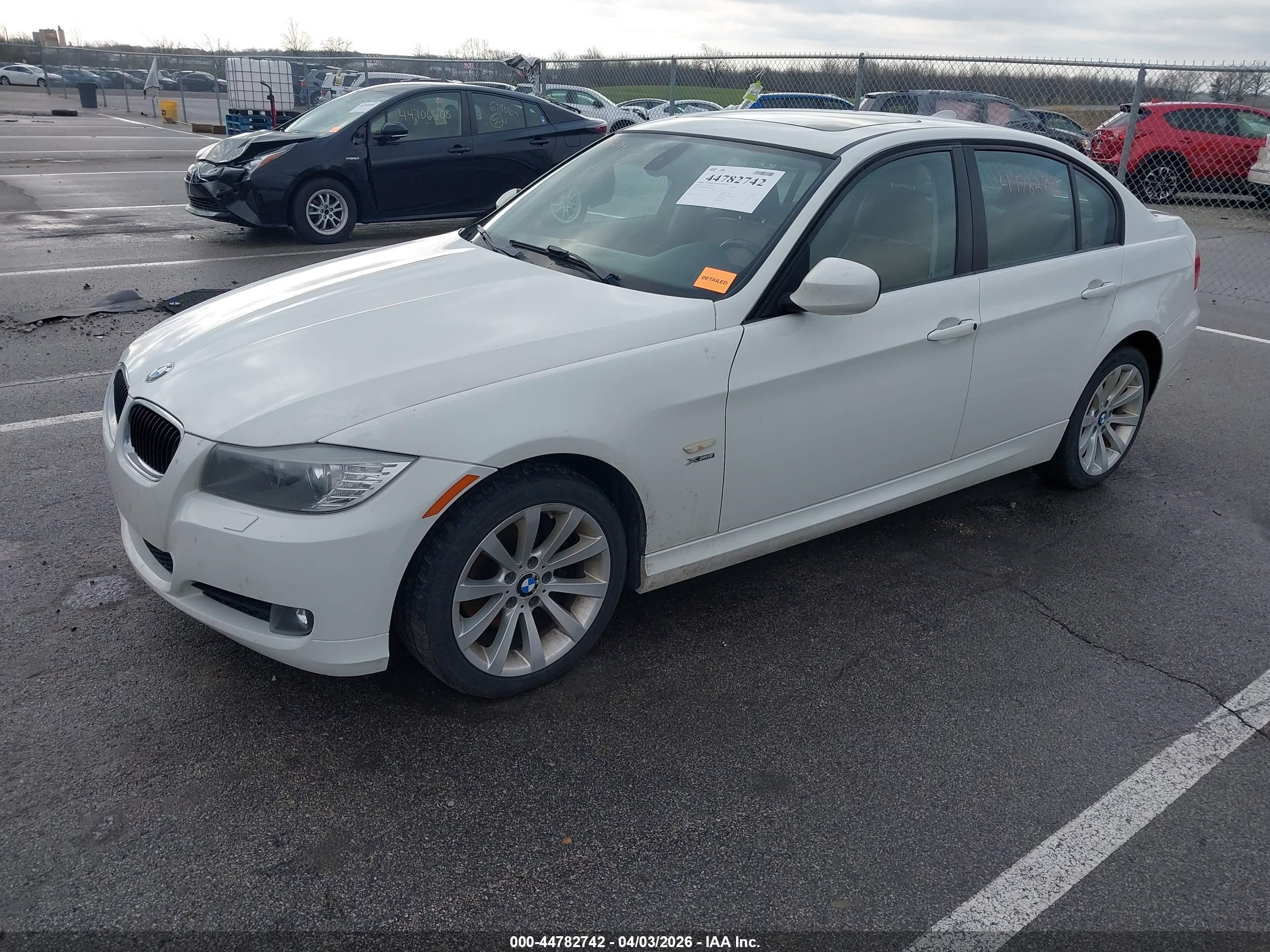BMW 328I image 2