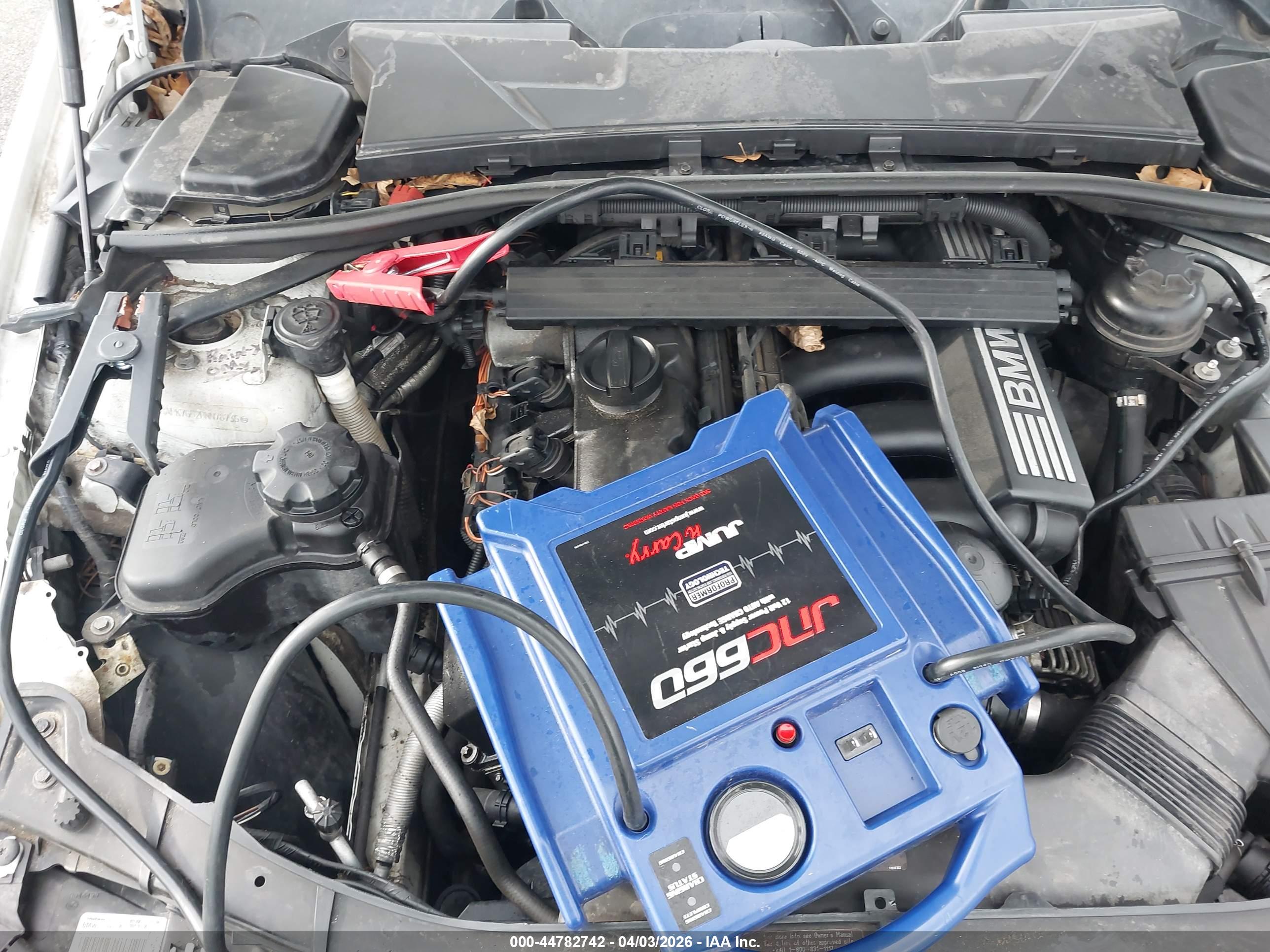 BMW 328I image 6