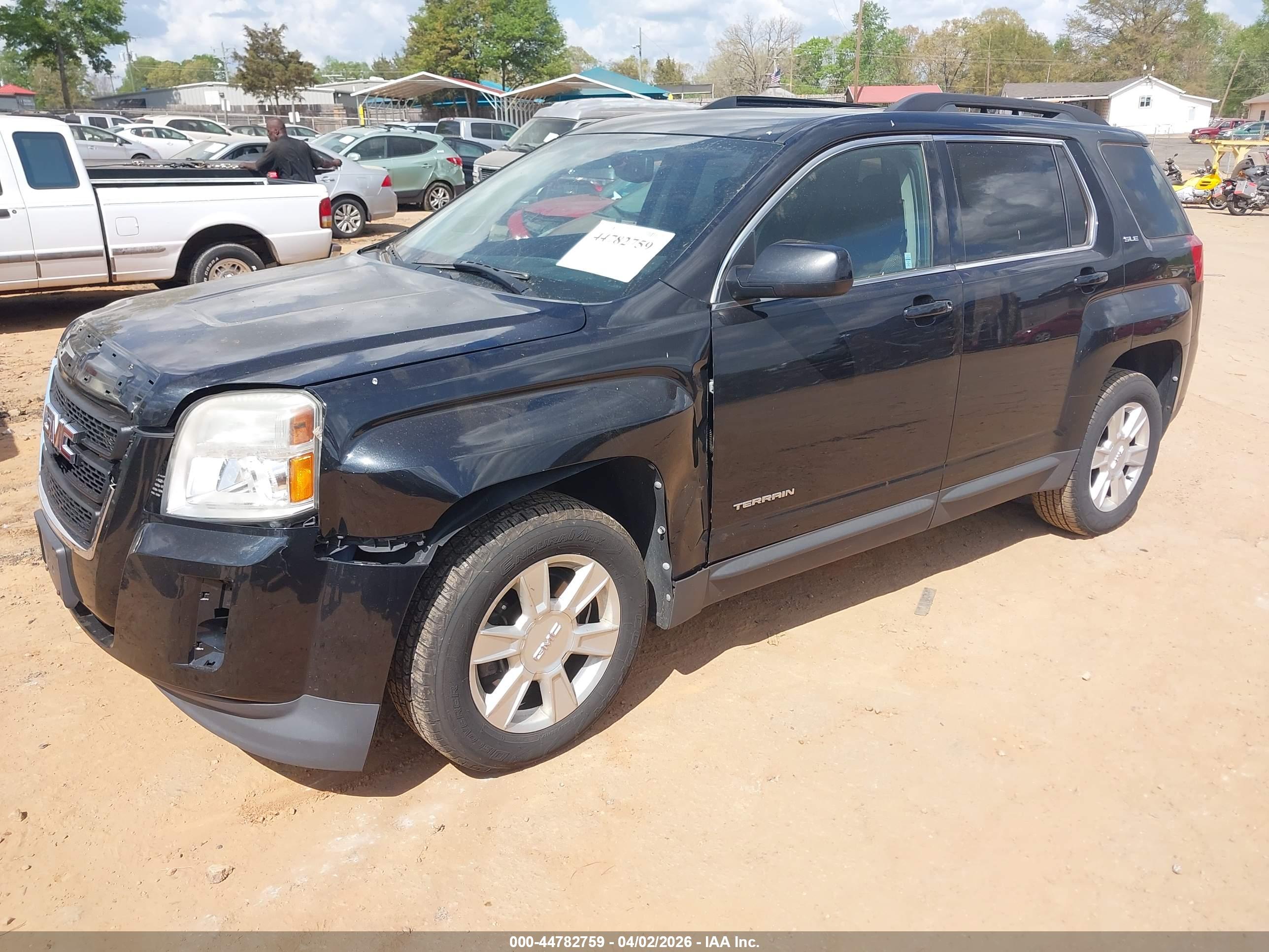 GMC TERRAIN image 2