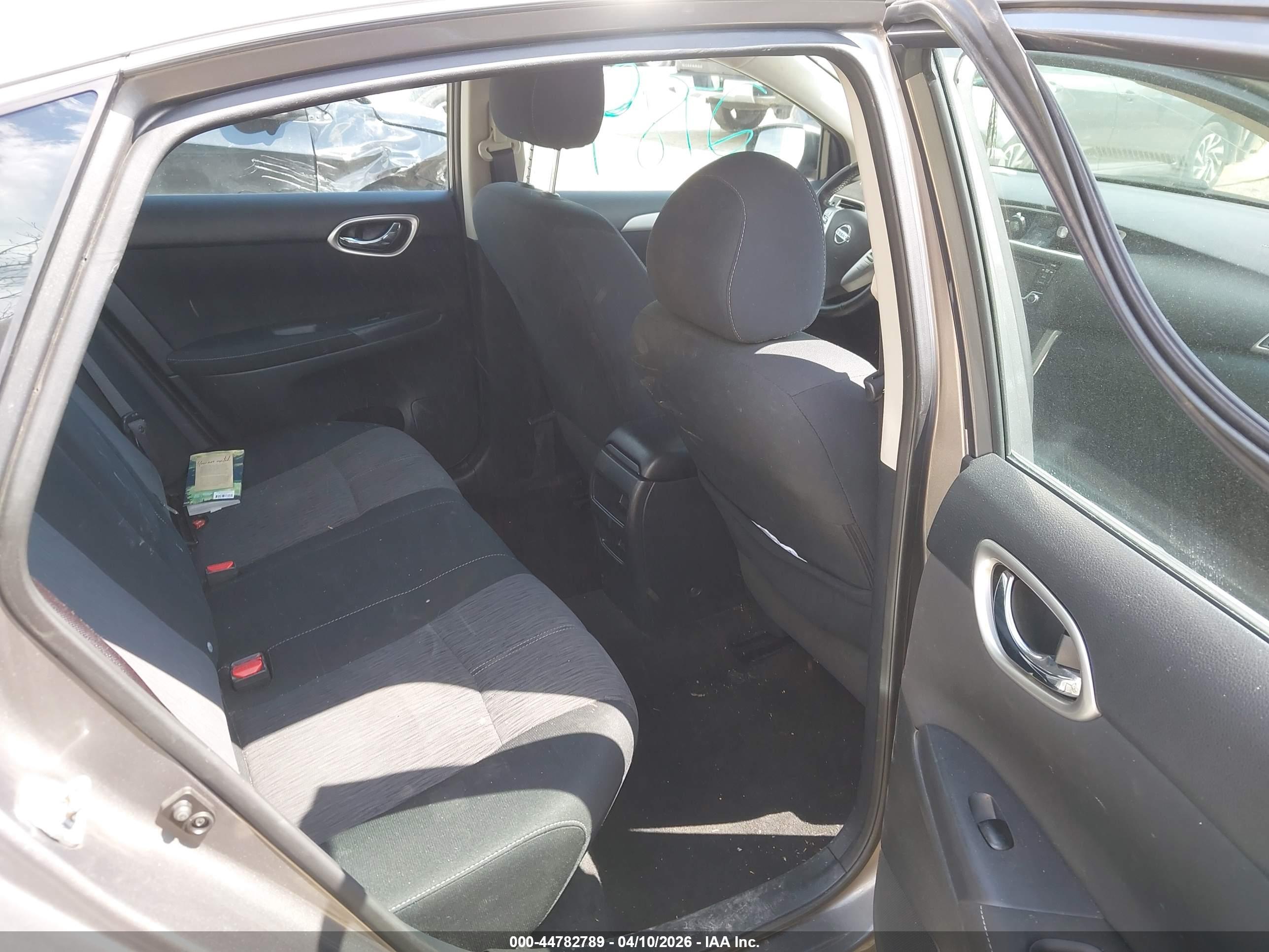 NISSAN SENTRA image 8