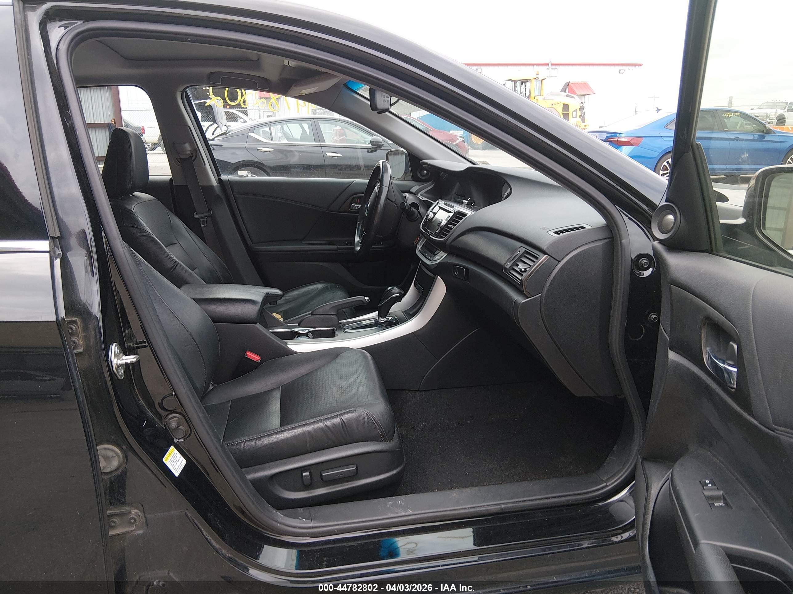 HONDA ACCORD image 5