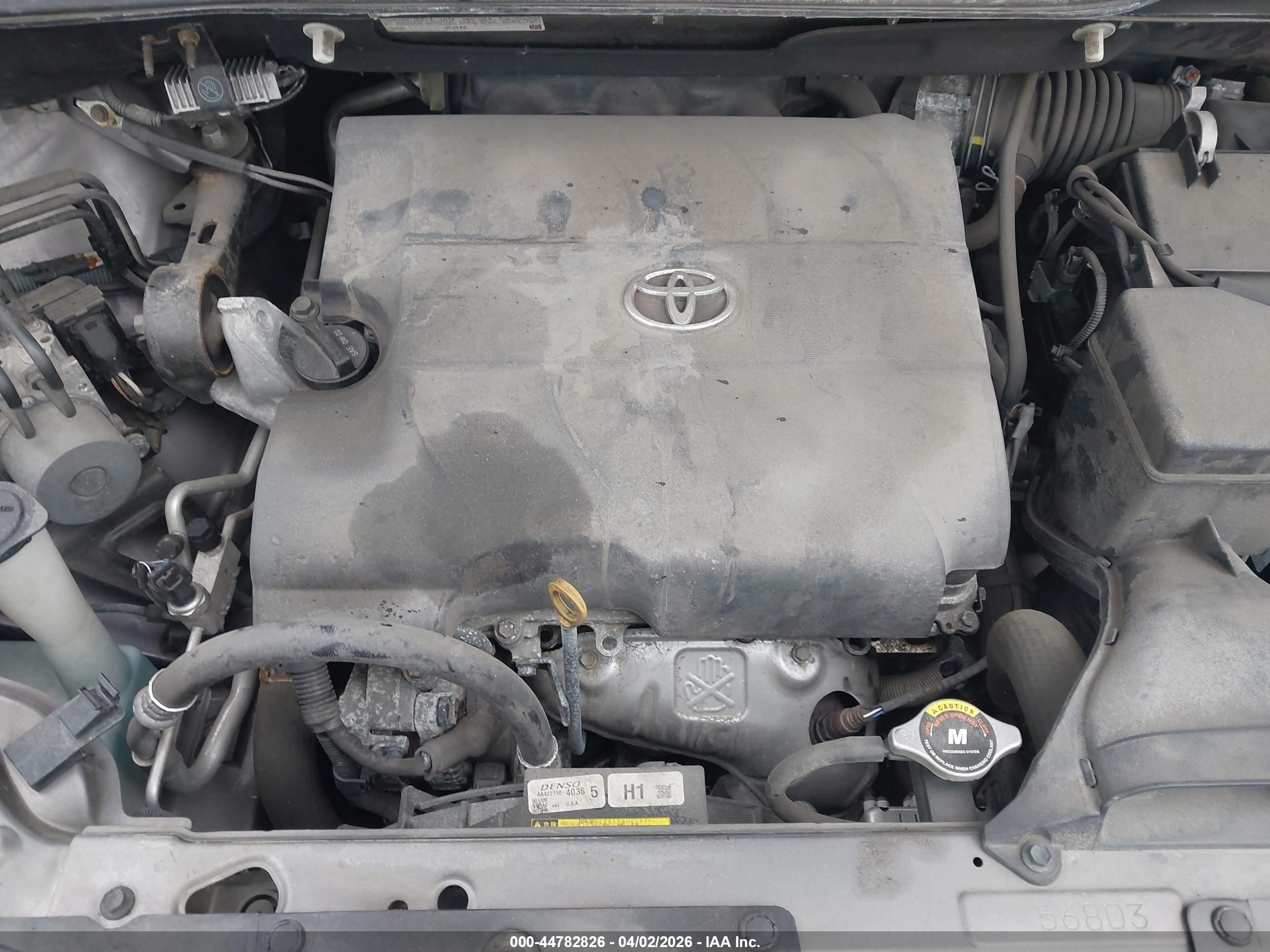TOYOTA SIENNA image 10
