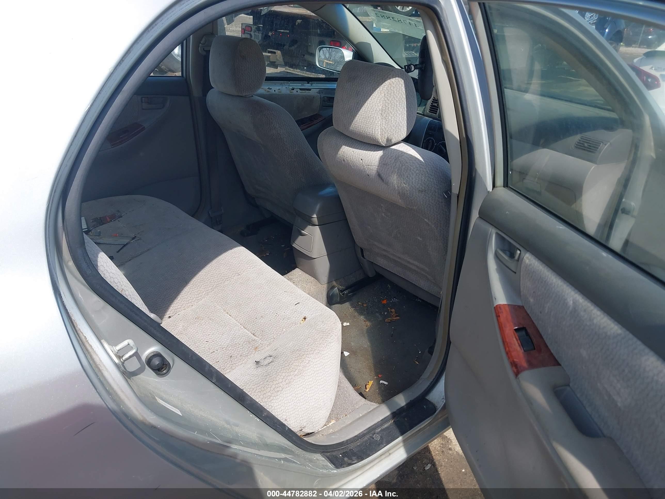 TOYOTA COROLLA image 8