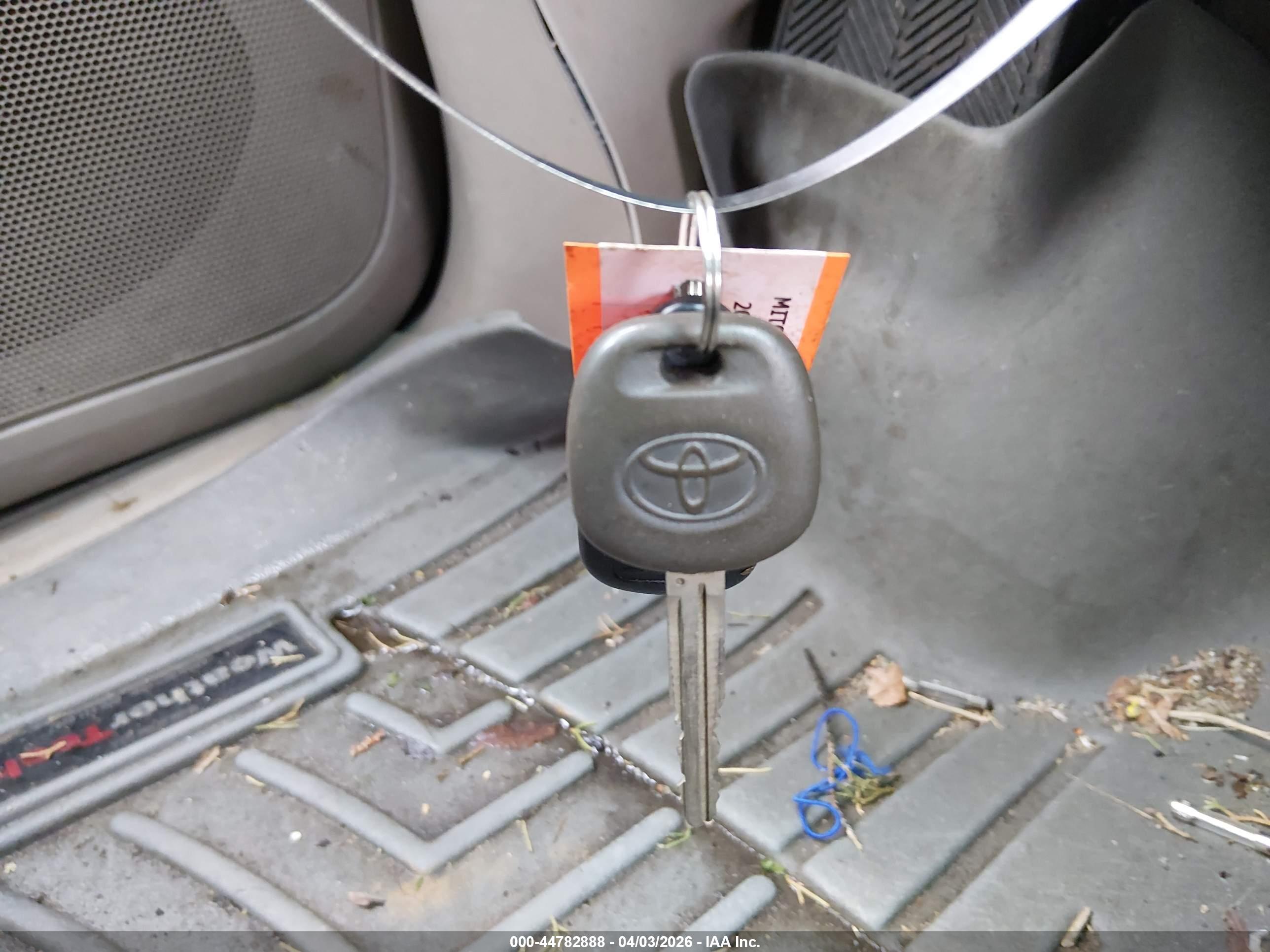TOYOTA 4RUNNER image 11
