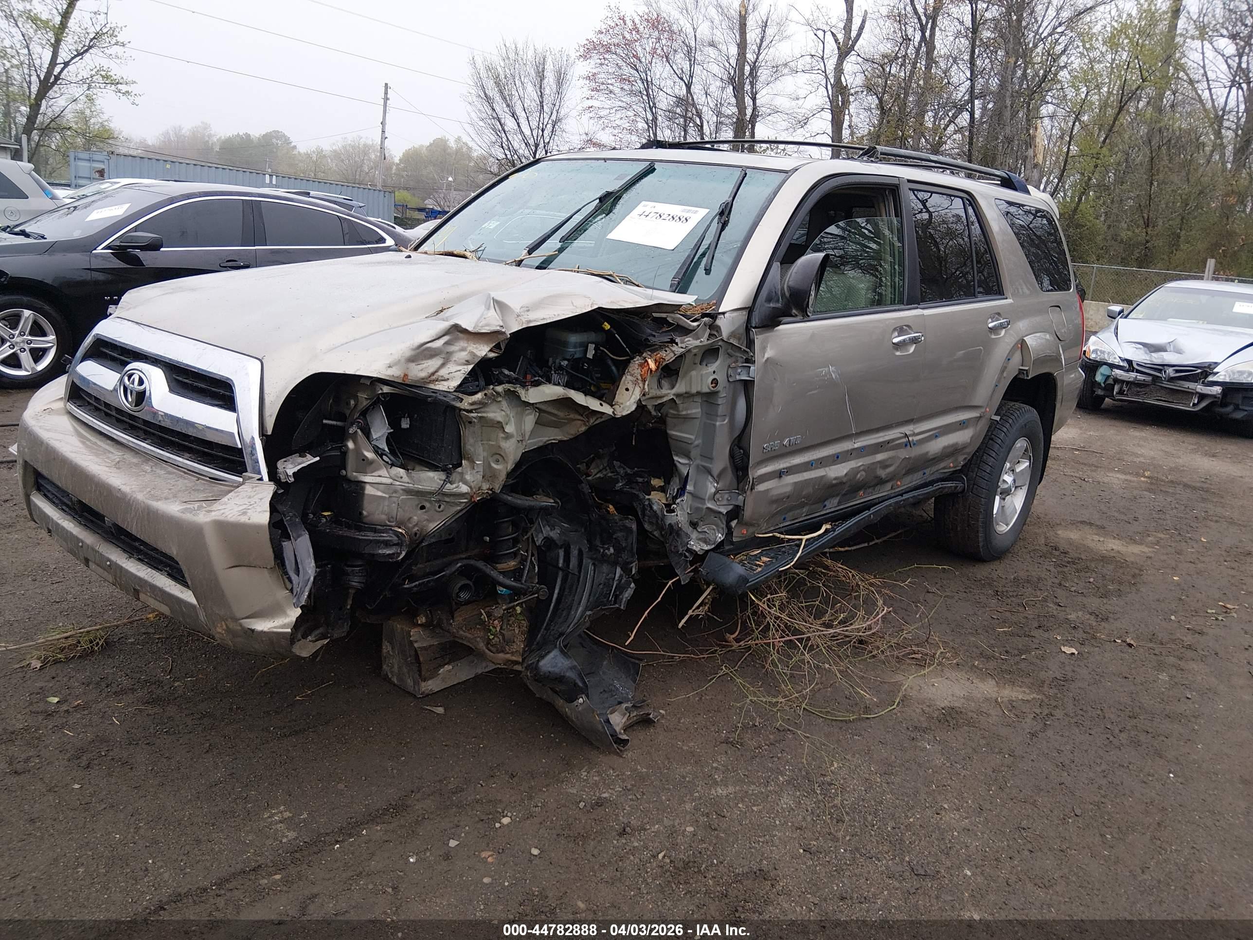 TOYOTA 4RUNNER image 2