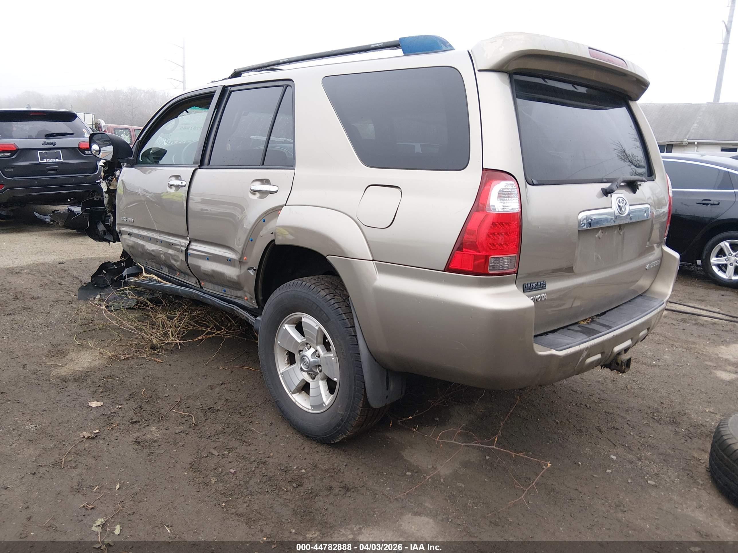 TOYOTA 4RUNNER image 3