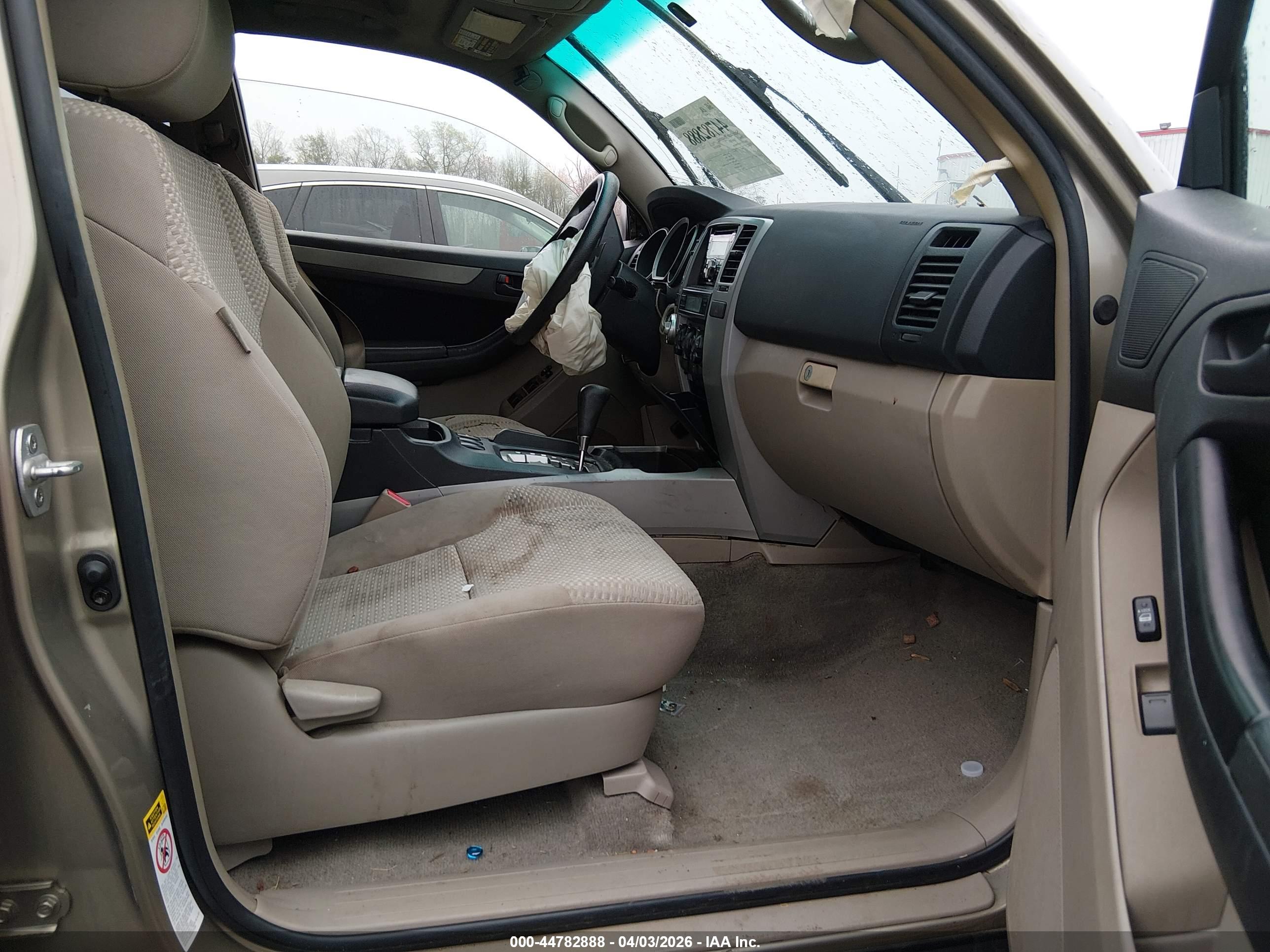 TOYOTA 4RUNNER image 5