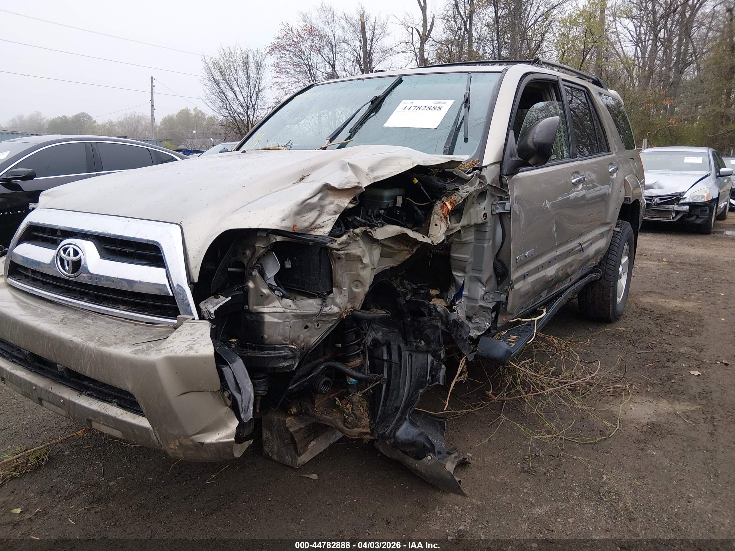 TOYOTA 4RUNNER image 6