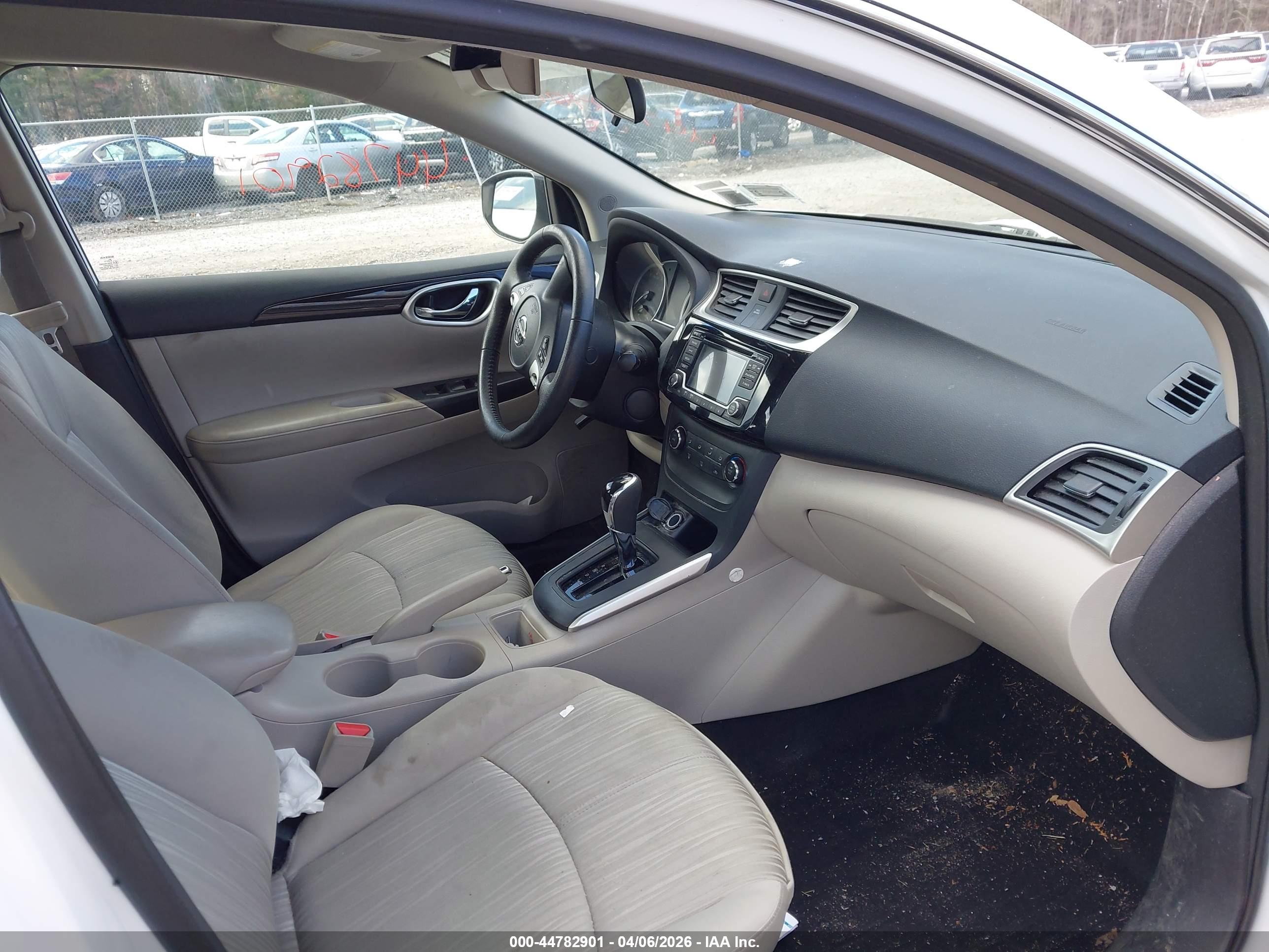 NISSAN SENTRA image 5