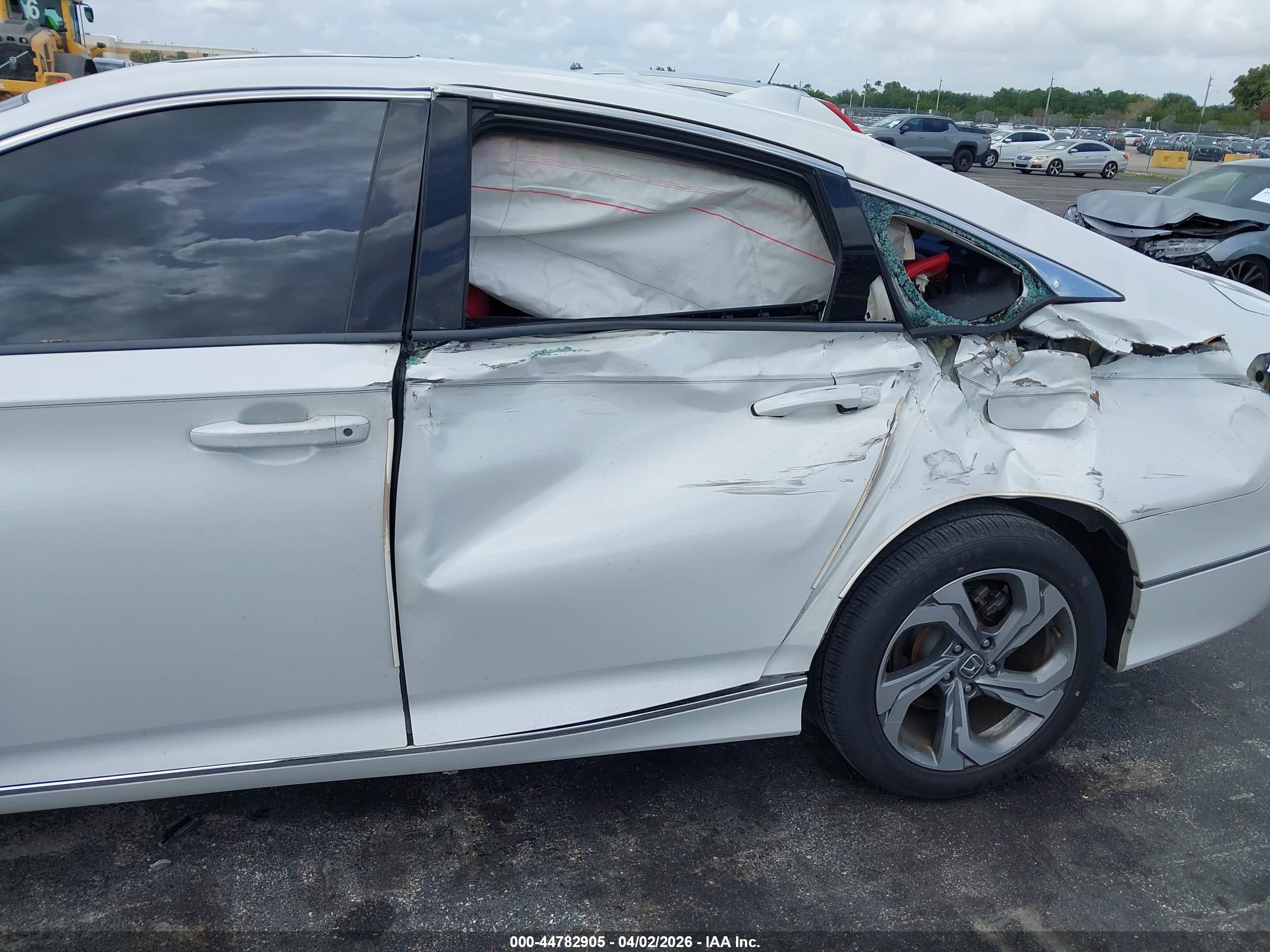 HONDA ACCORD image 6