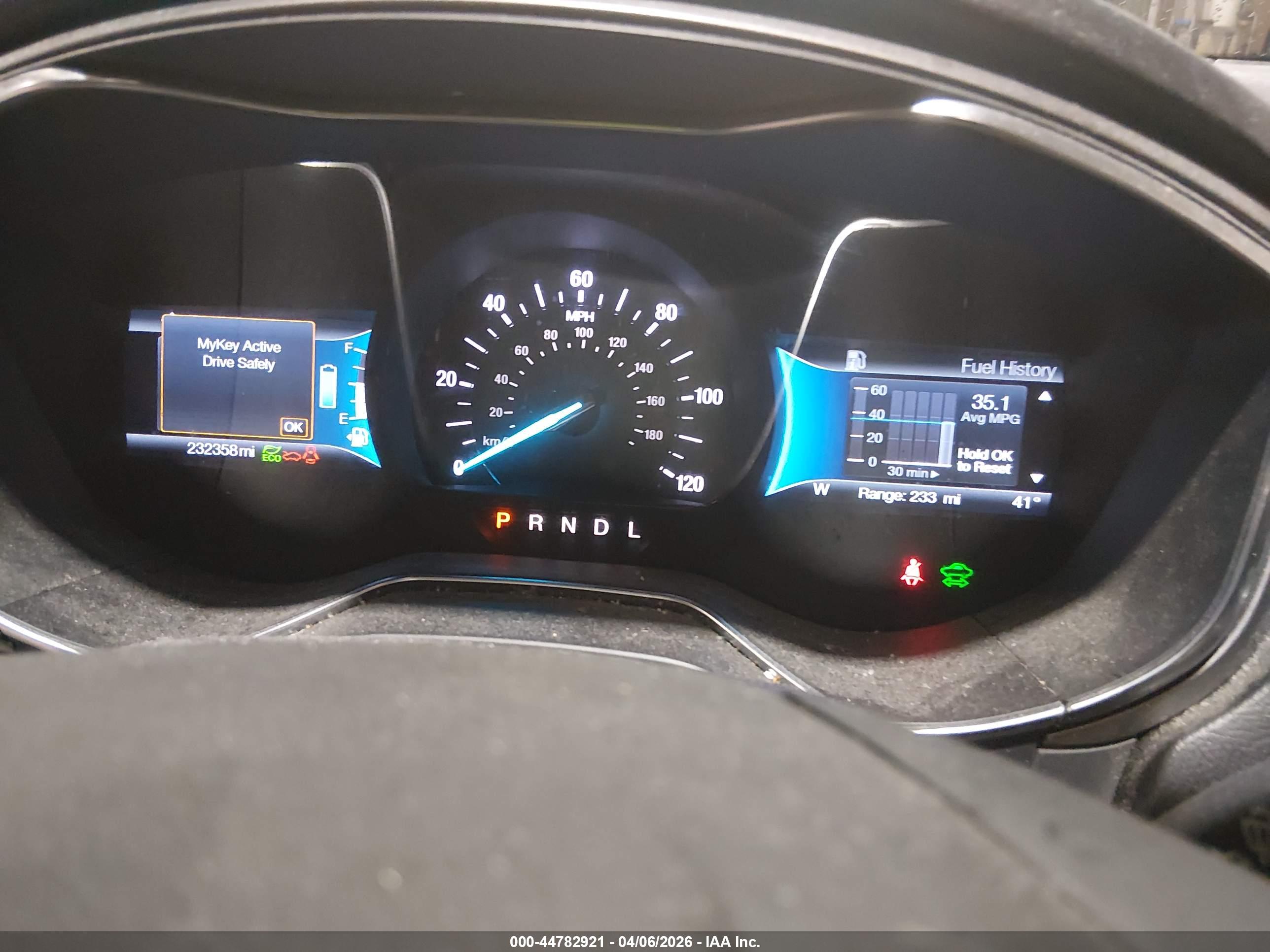 FORD FUSION image 7