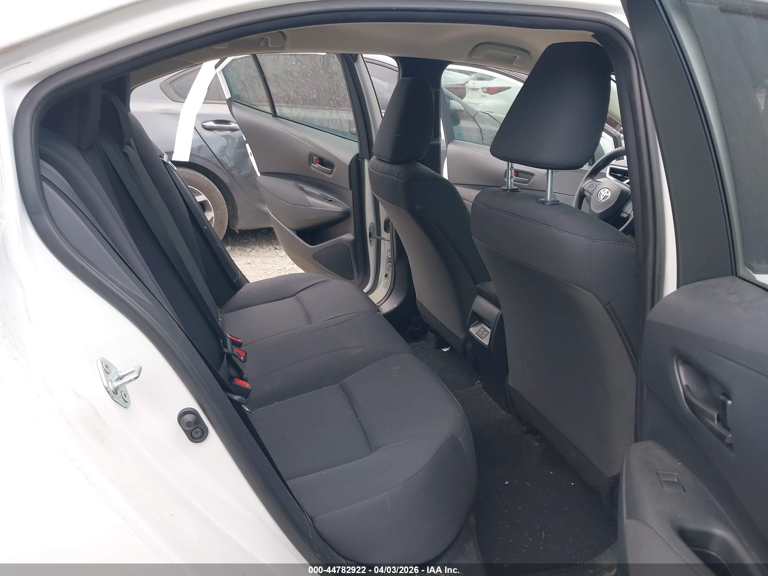 TOYOTA COROLLA image 8
