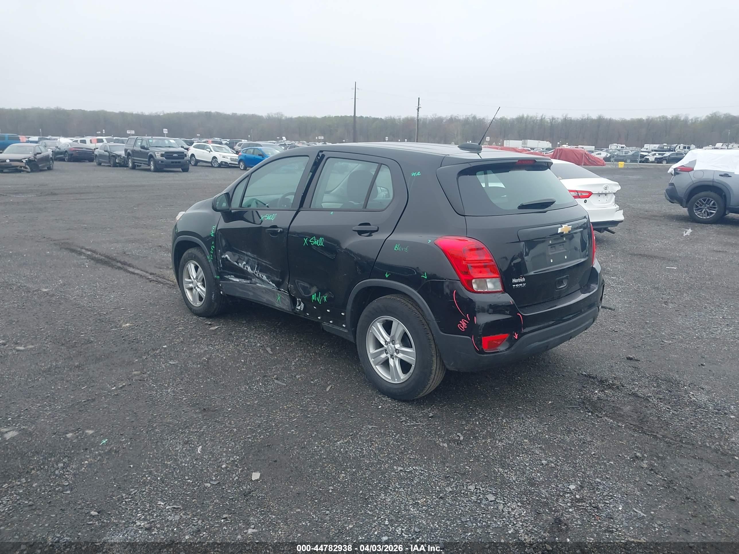 CHEVROLET TRAX image 3
