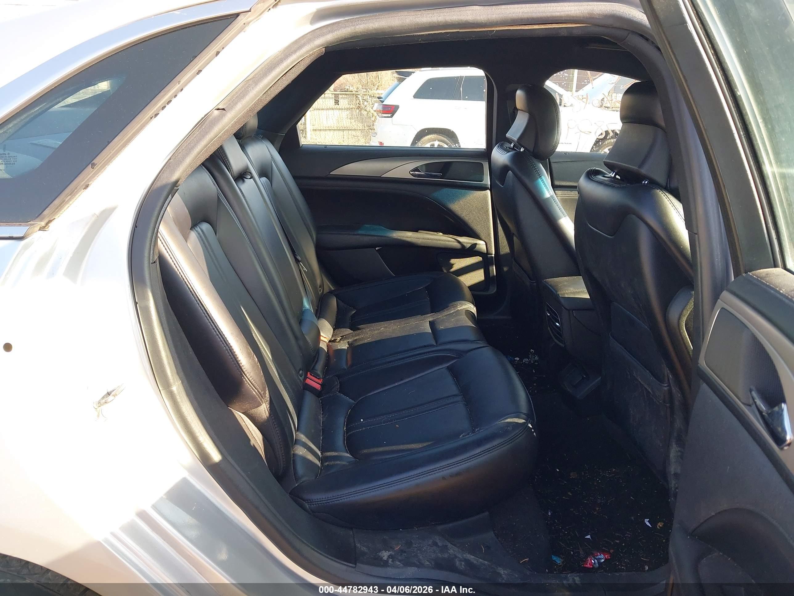LINCOLN MKZ image 8