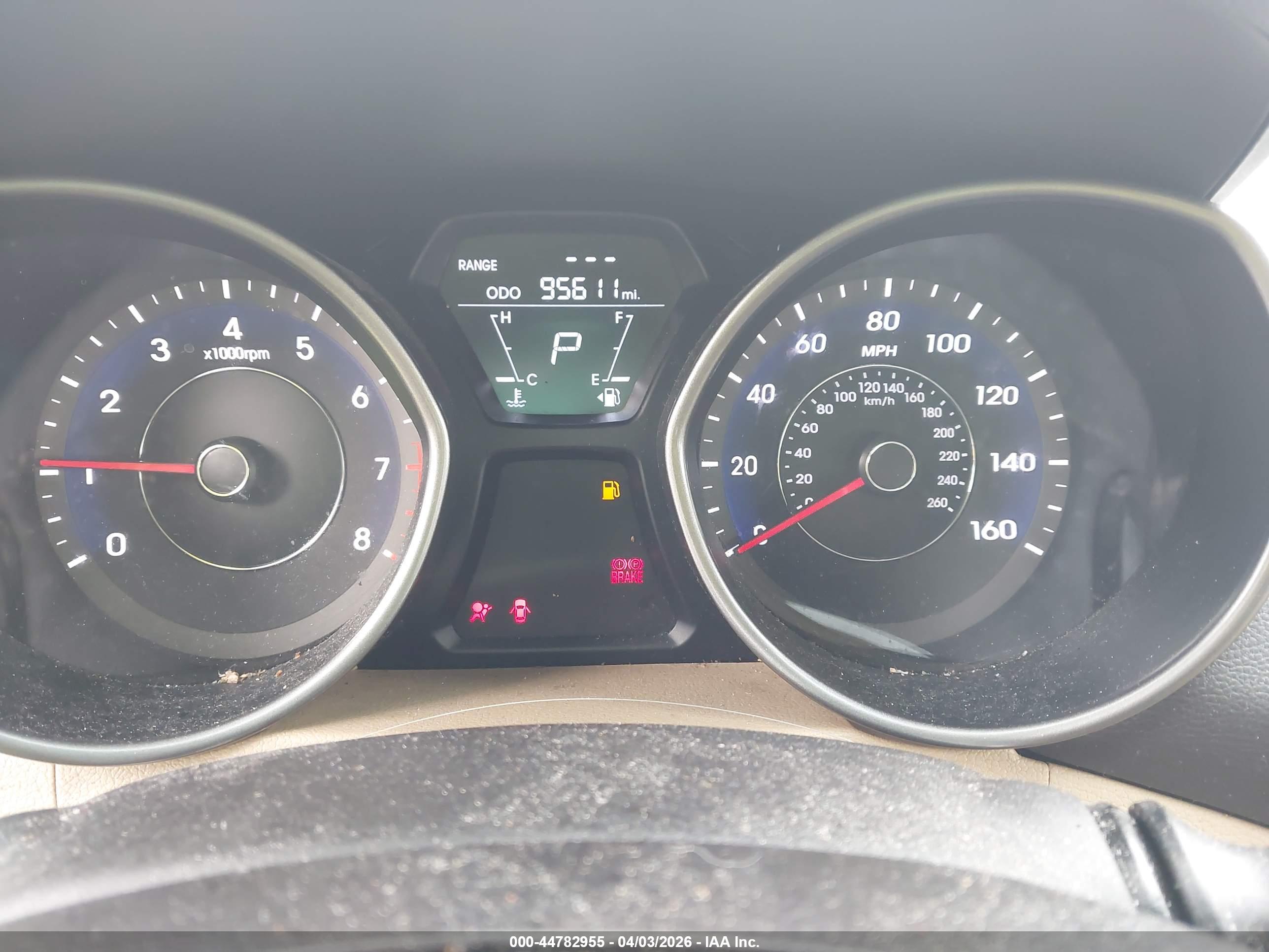 HYUNDAI ELANTRA image 7