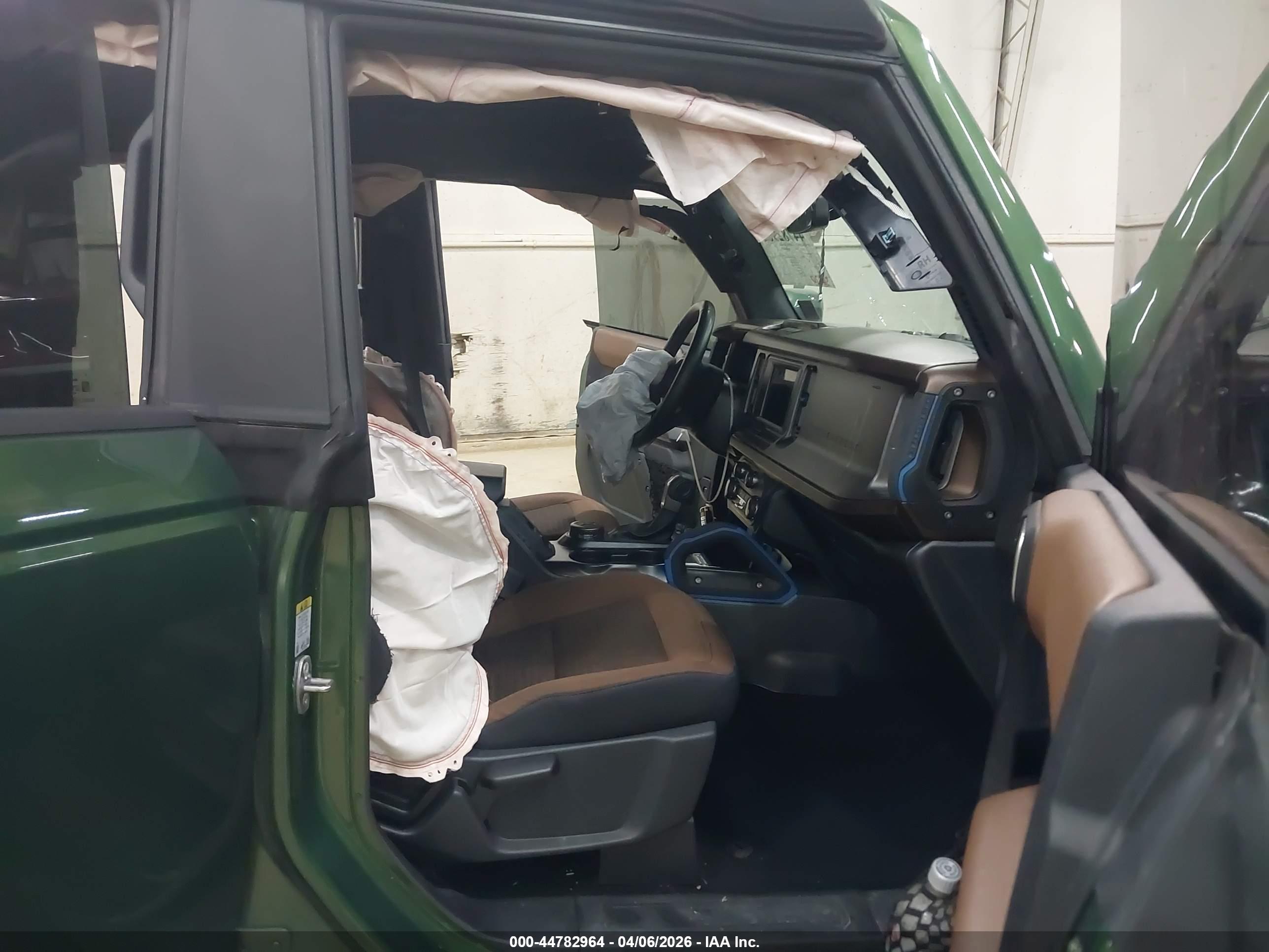 FORD BRONCO image 5