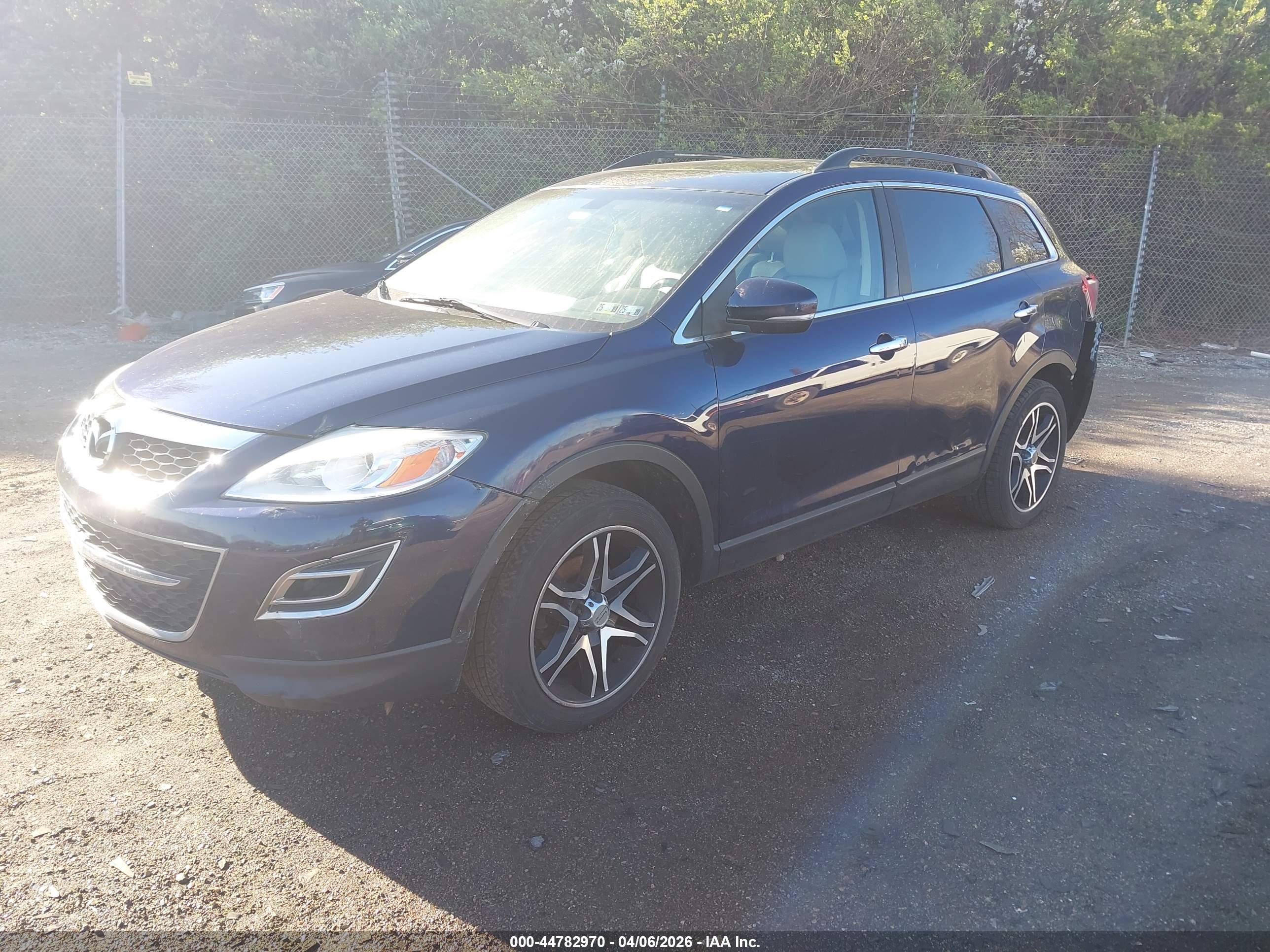 MAZDA CX-9 image 2