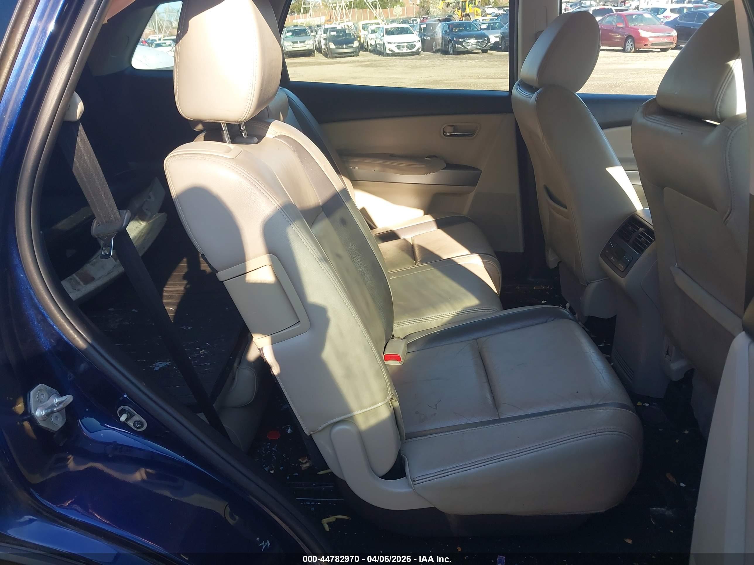 MAZDA CX-9 image 8