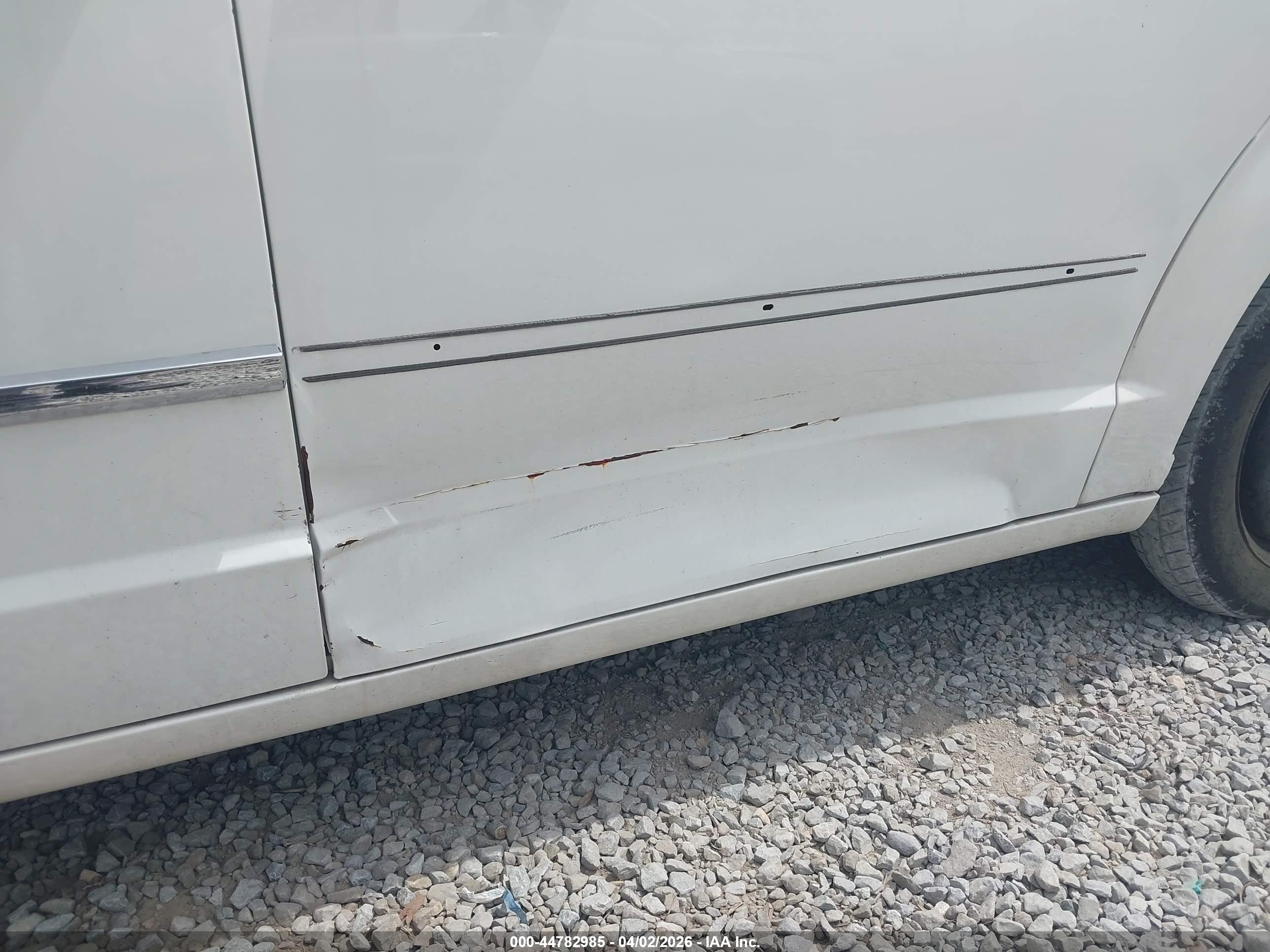 CHRYSLER TOWN image 6
