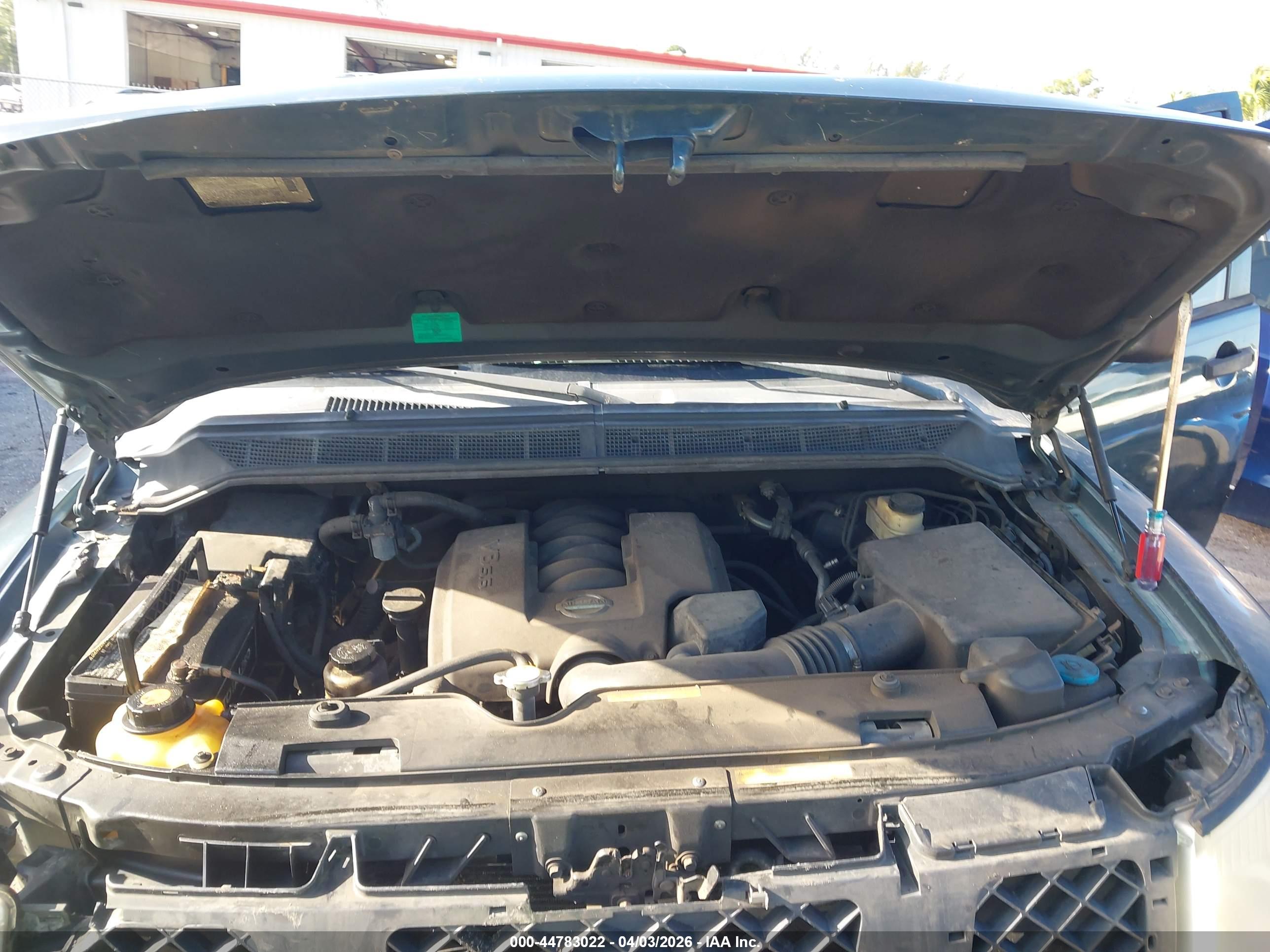 NISSAN TITAN image 10
