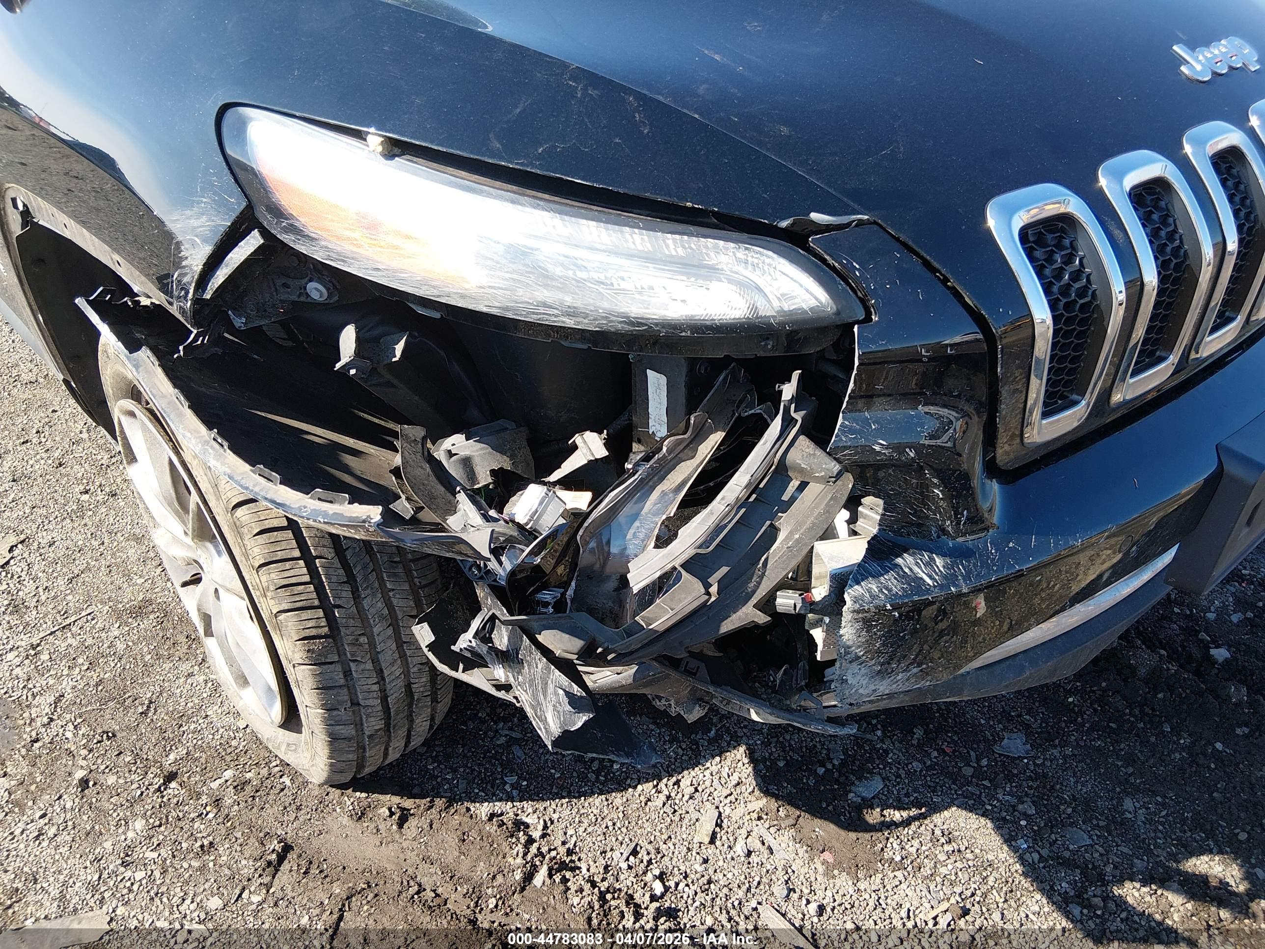JEEP CHEROKEE image 6