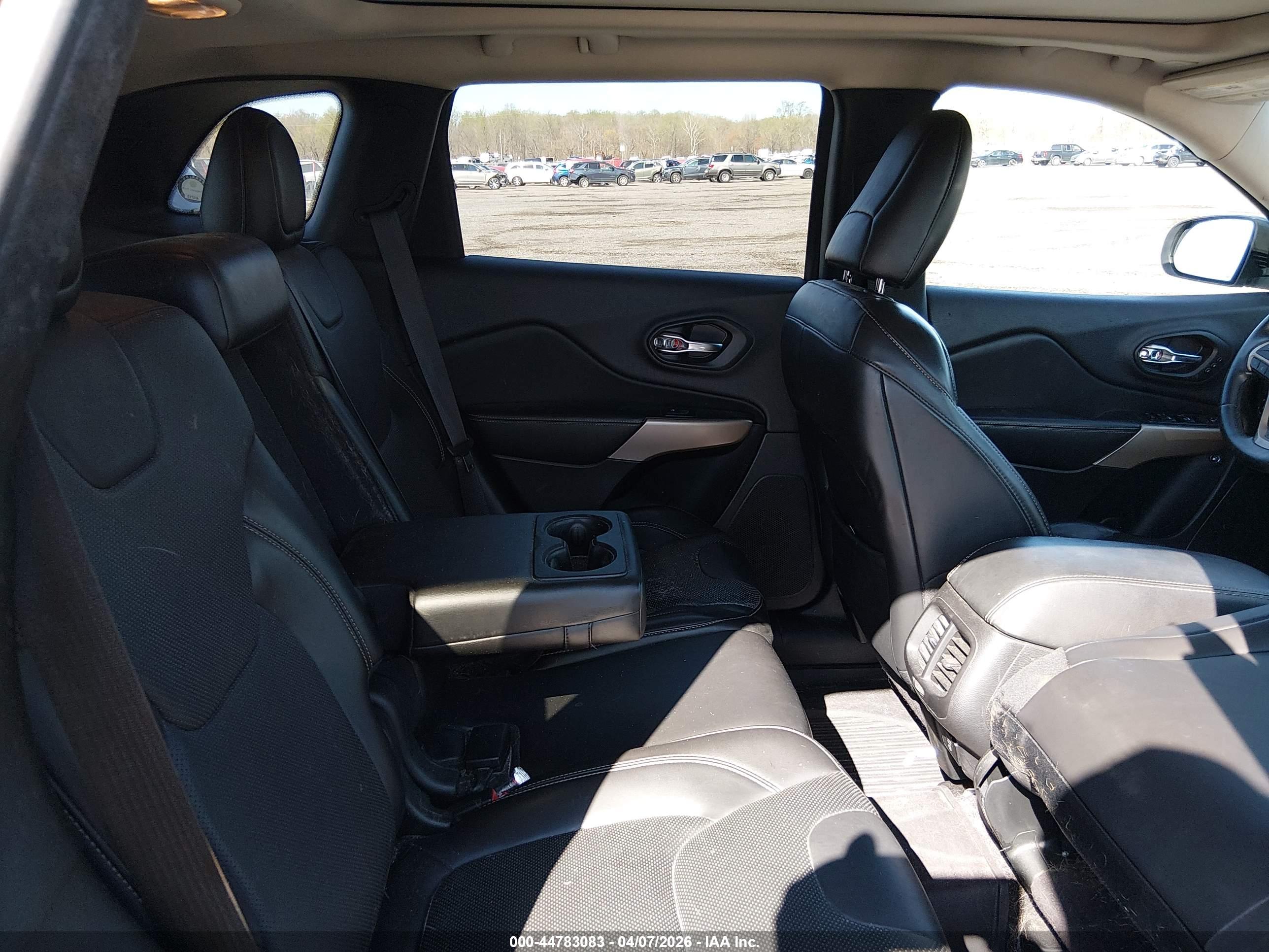 JEEP CHEROKEE image 8