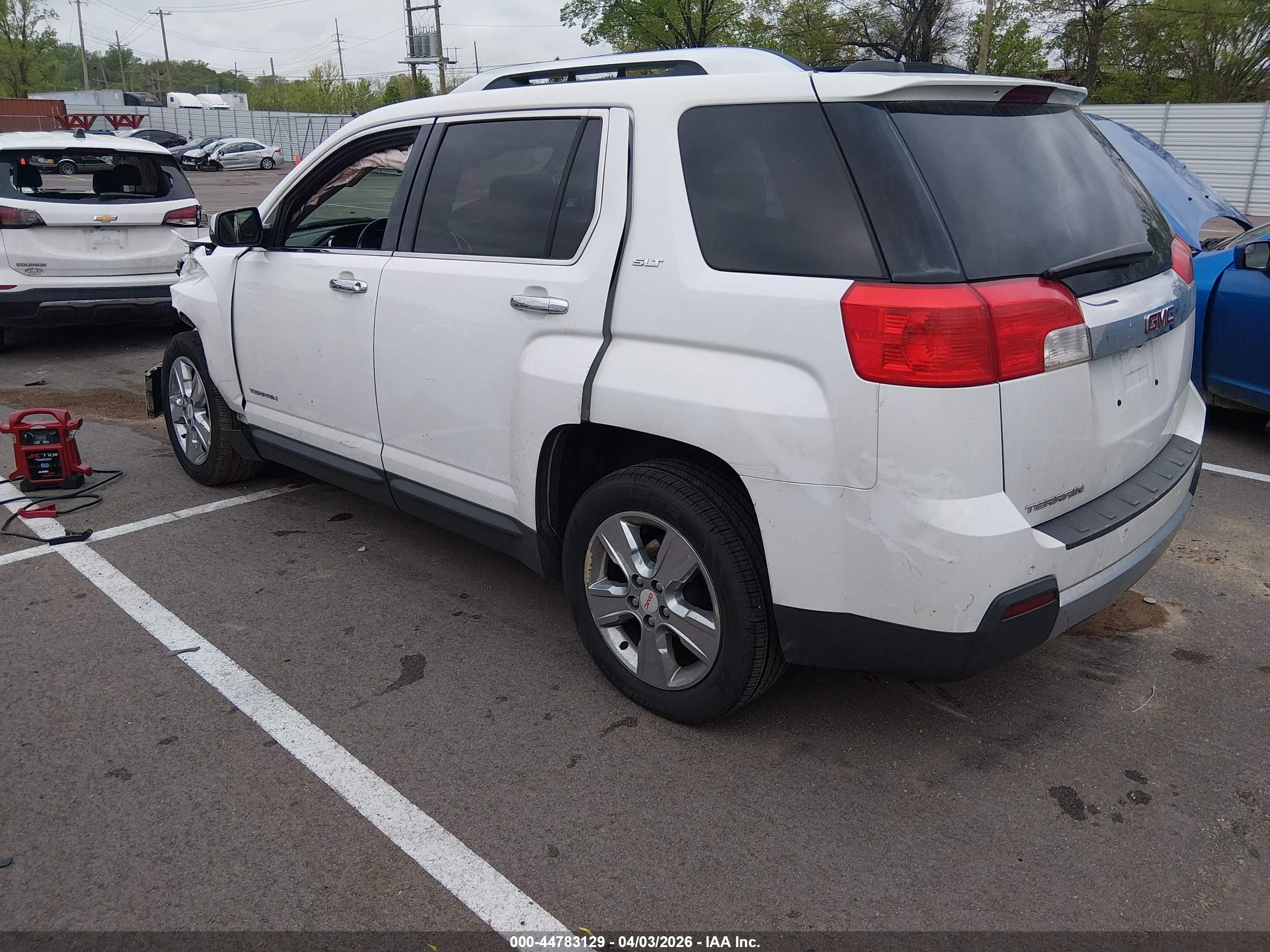 GMC TERRAIN image 3