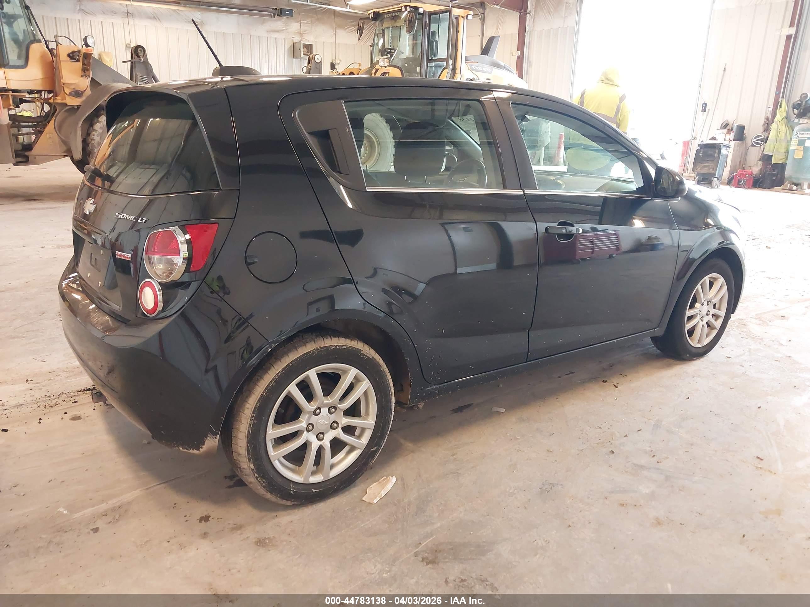 CHEVROLET SONIC image 4