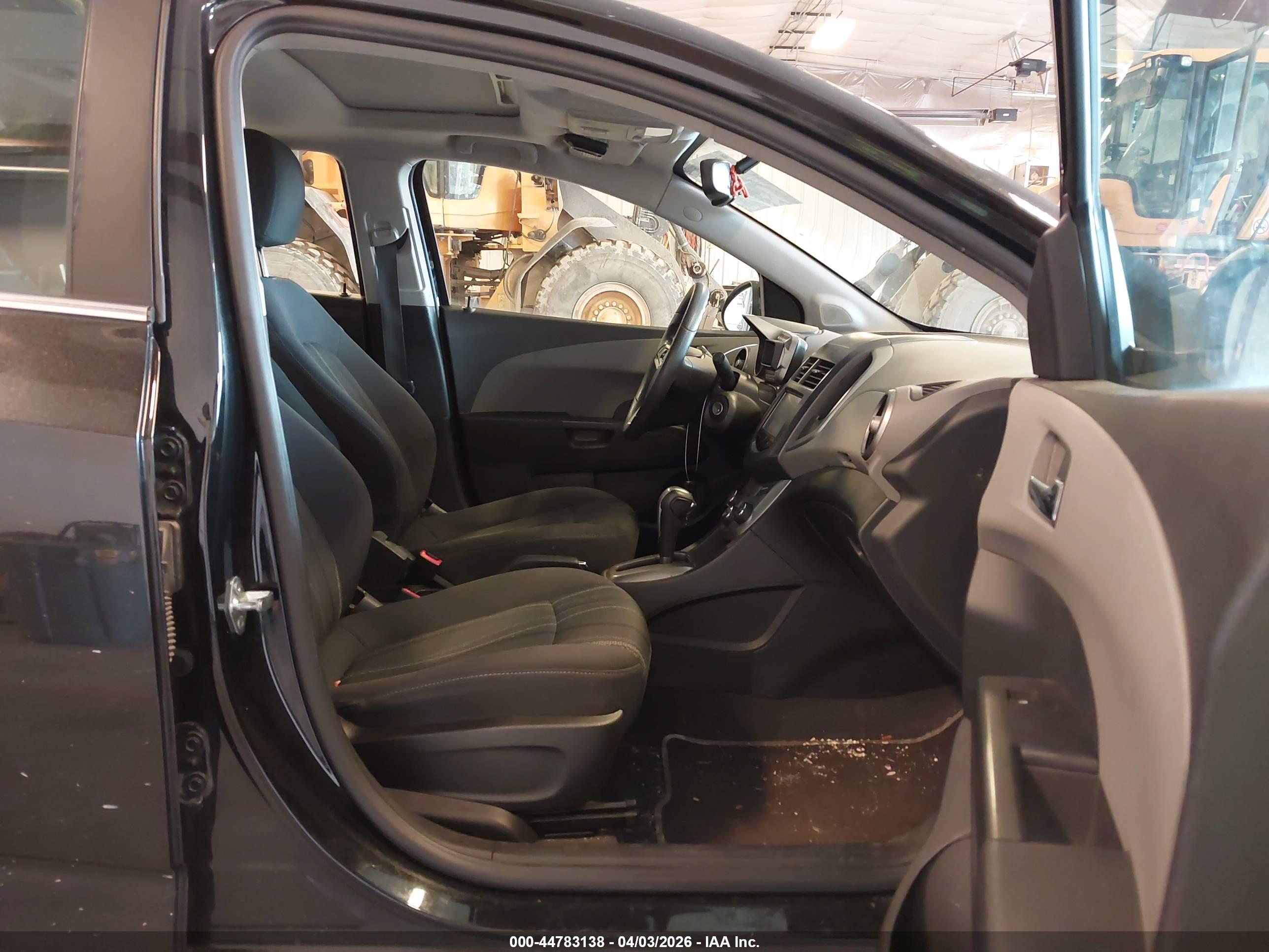 CHEVROLET SONIC image 5