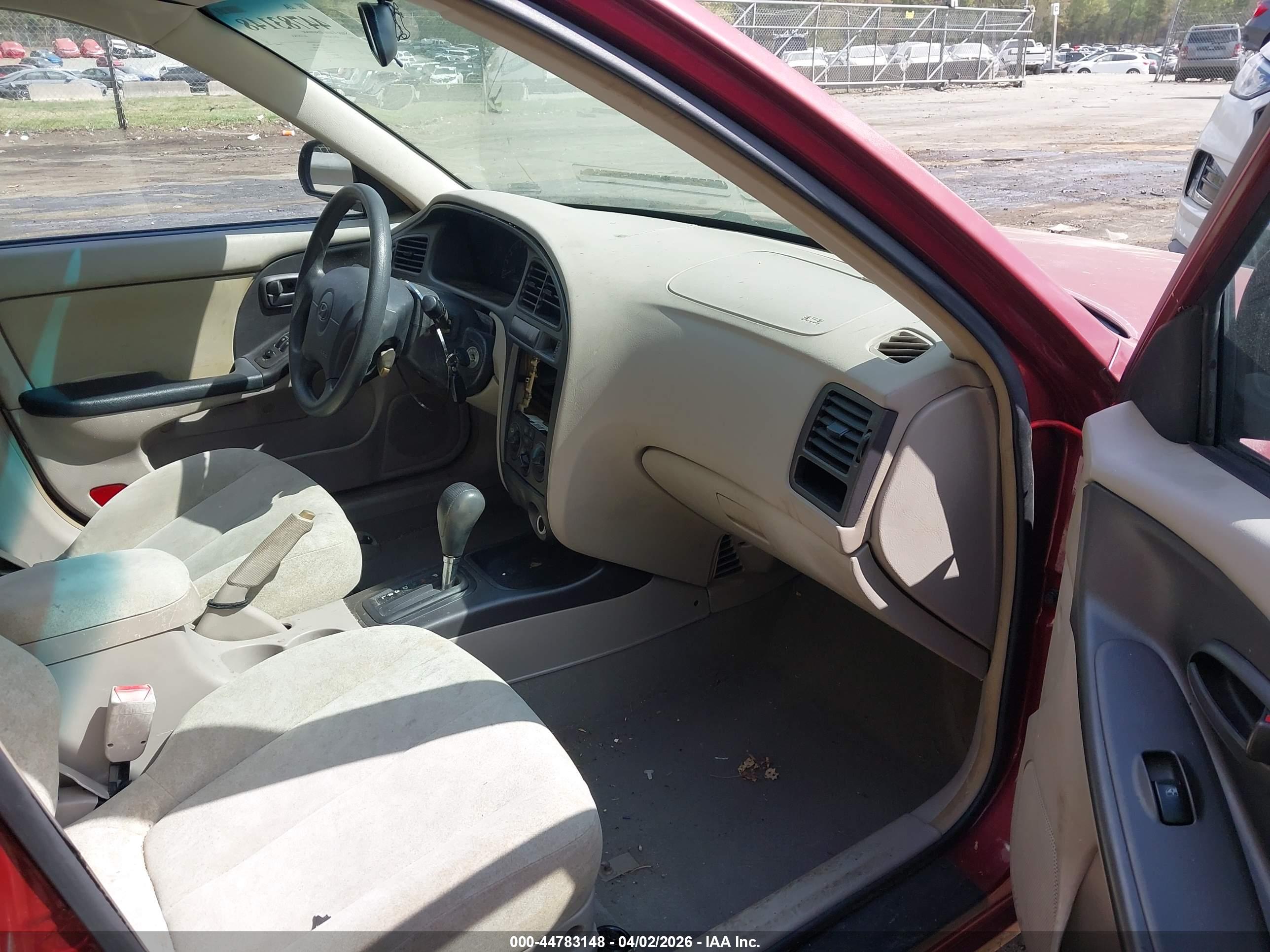 HYUNDAI ELANTRA image 5