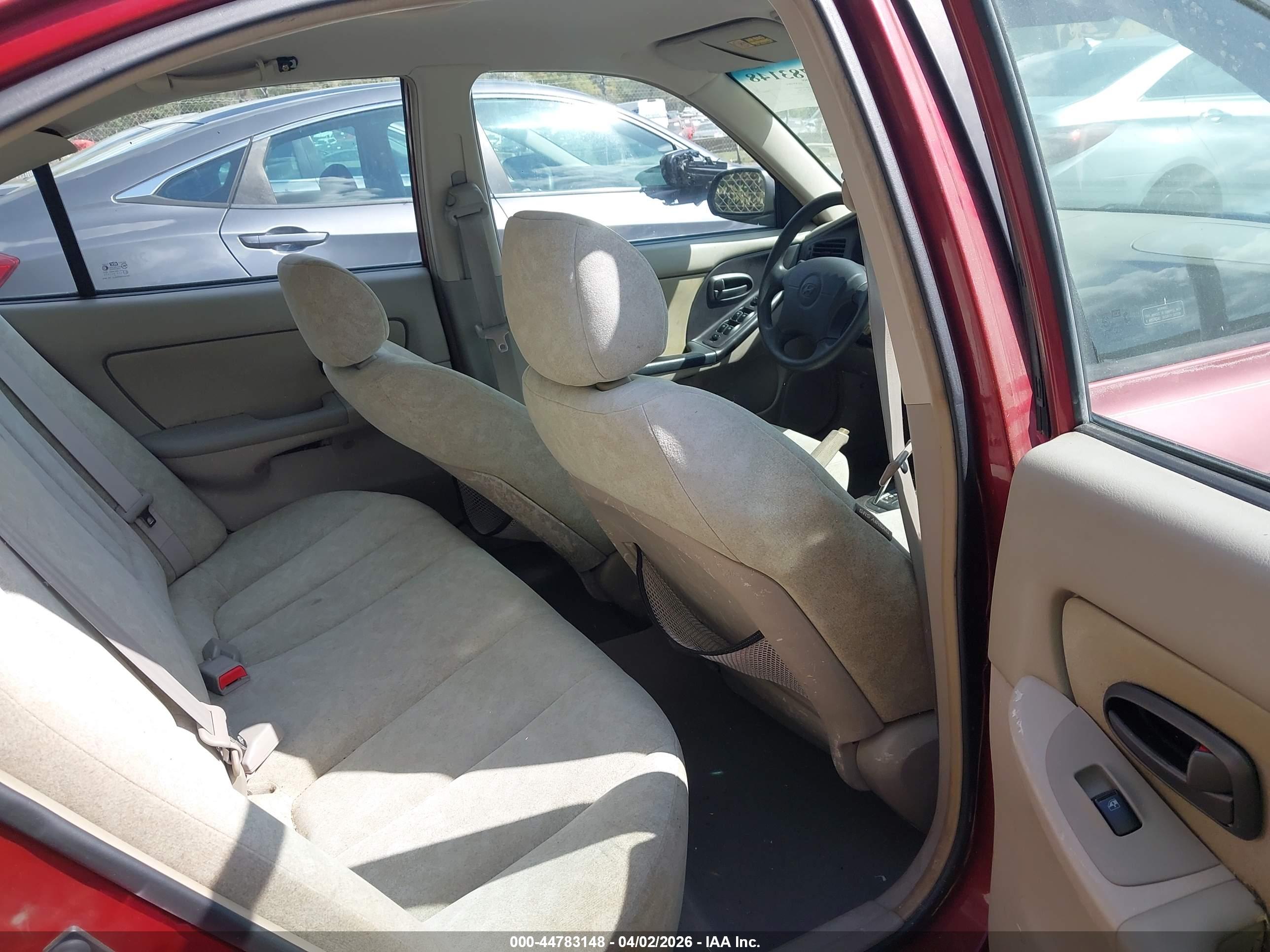 HYUNDAI ELANTRA image 8