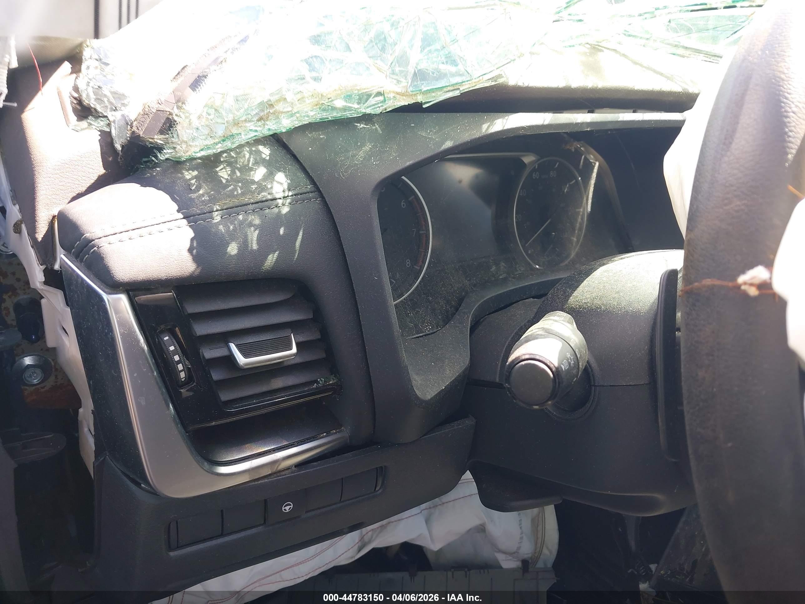 NISSAN ROGUE image 7