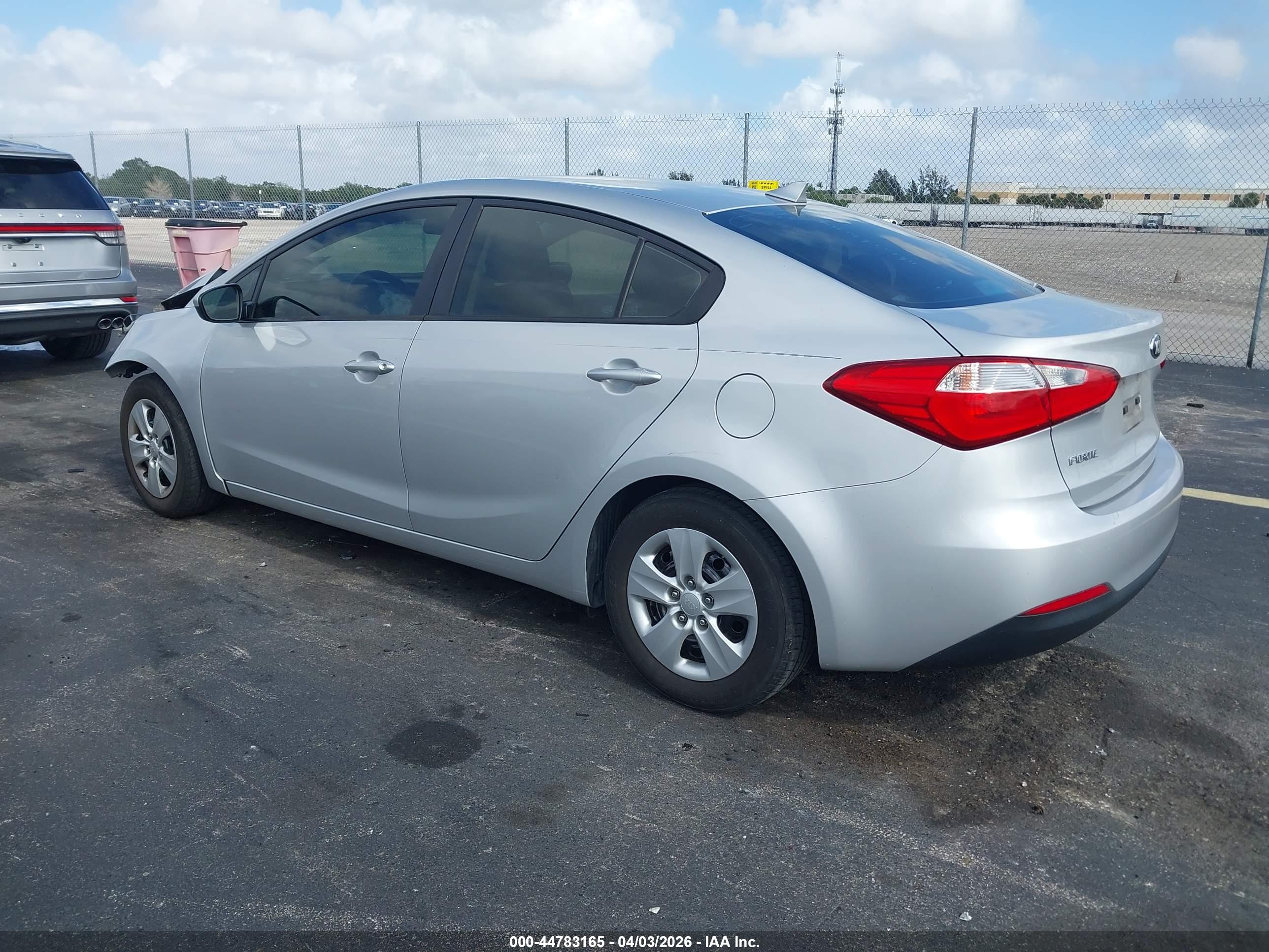 KIA FORTE image 3