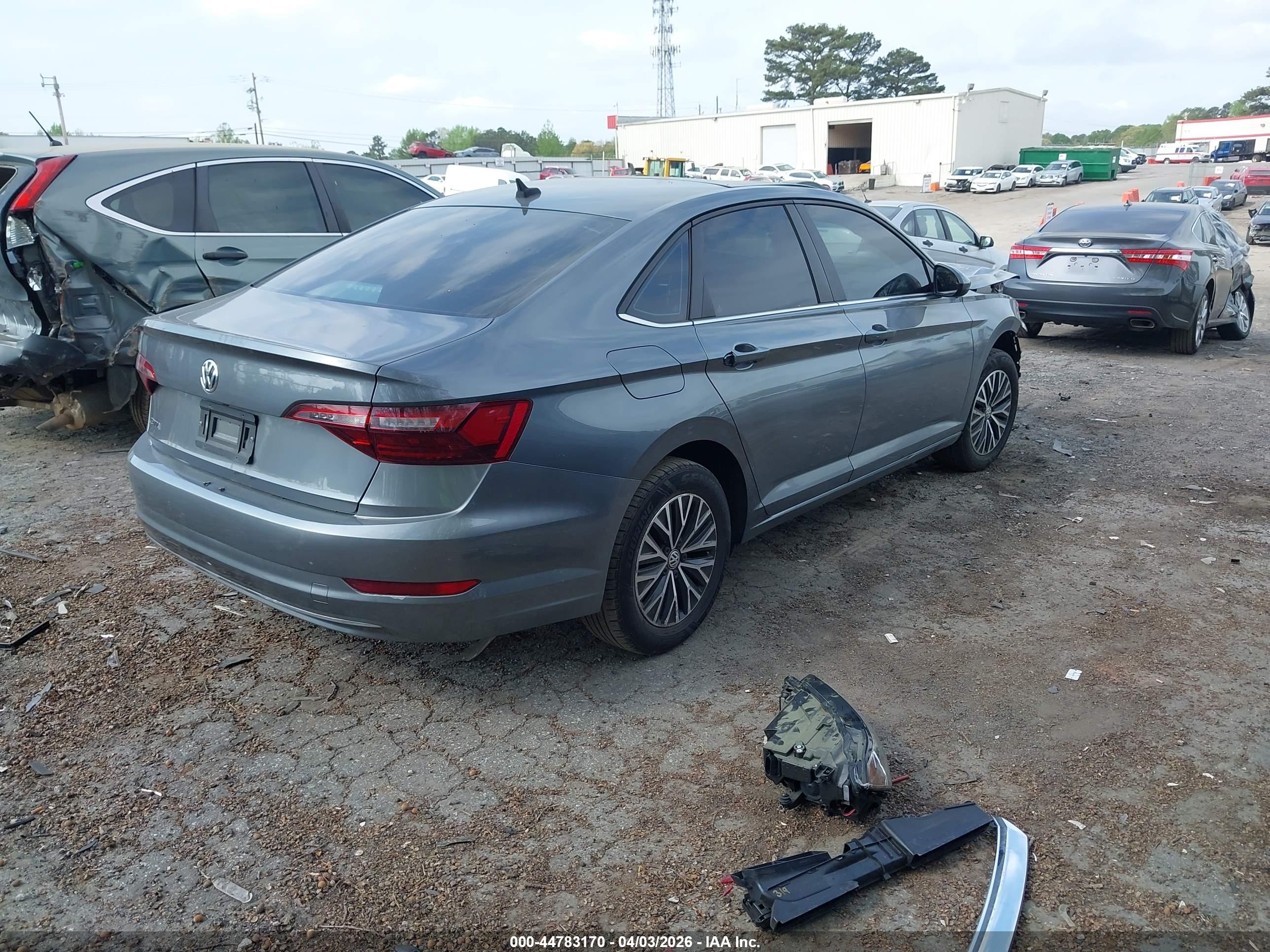 VOLKSWAGEN JETTA image 4