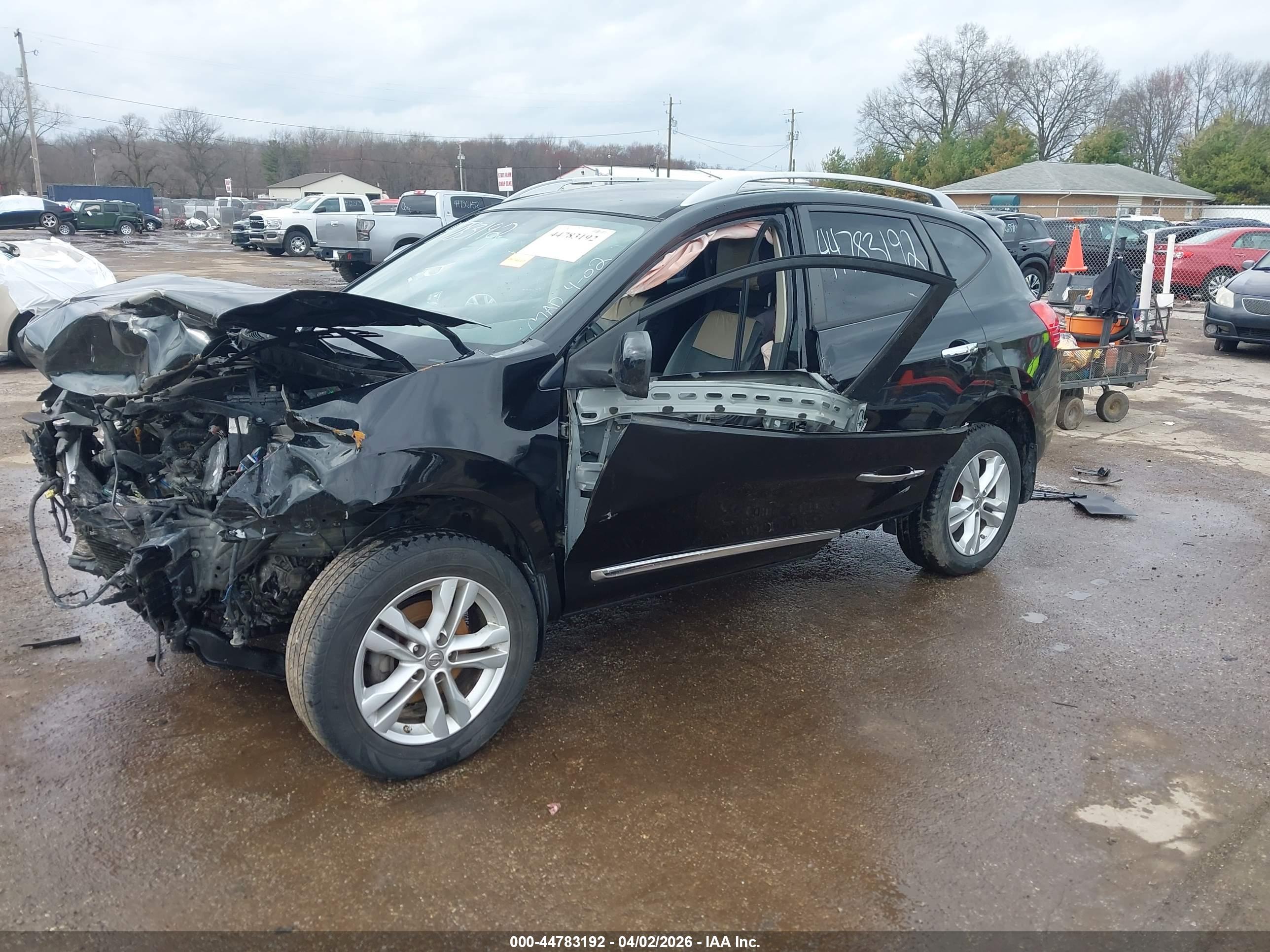 NISSAN ROGUE image 2