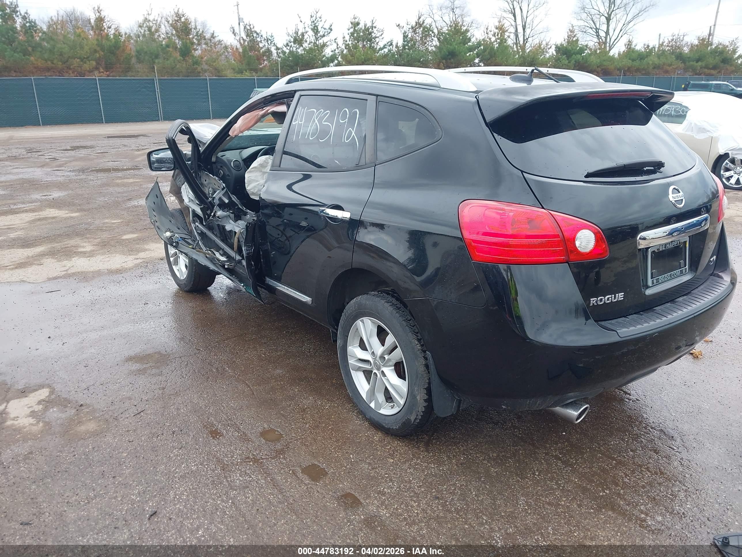 NISSAN ROGUE image 3