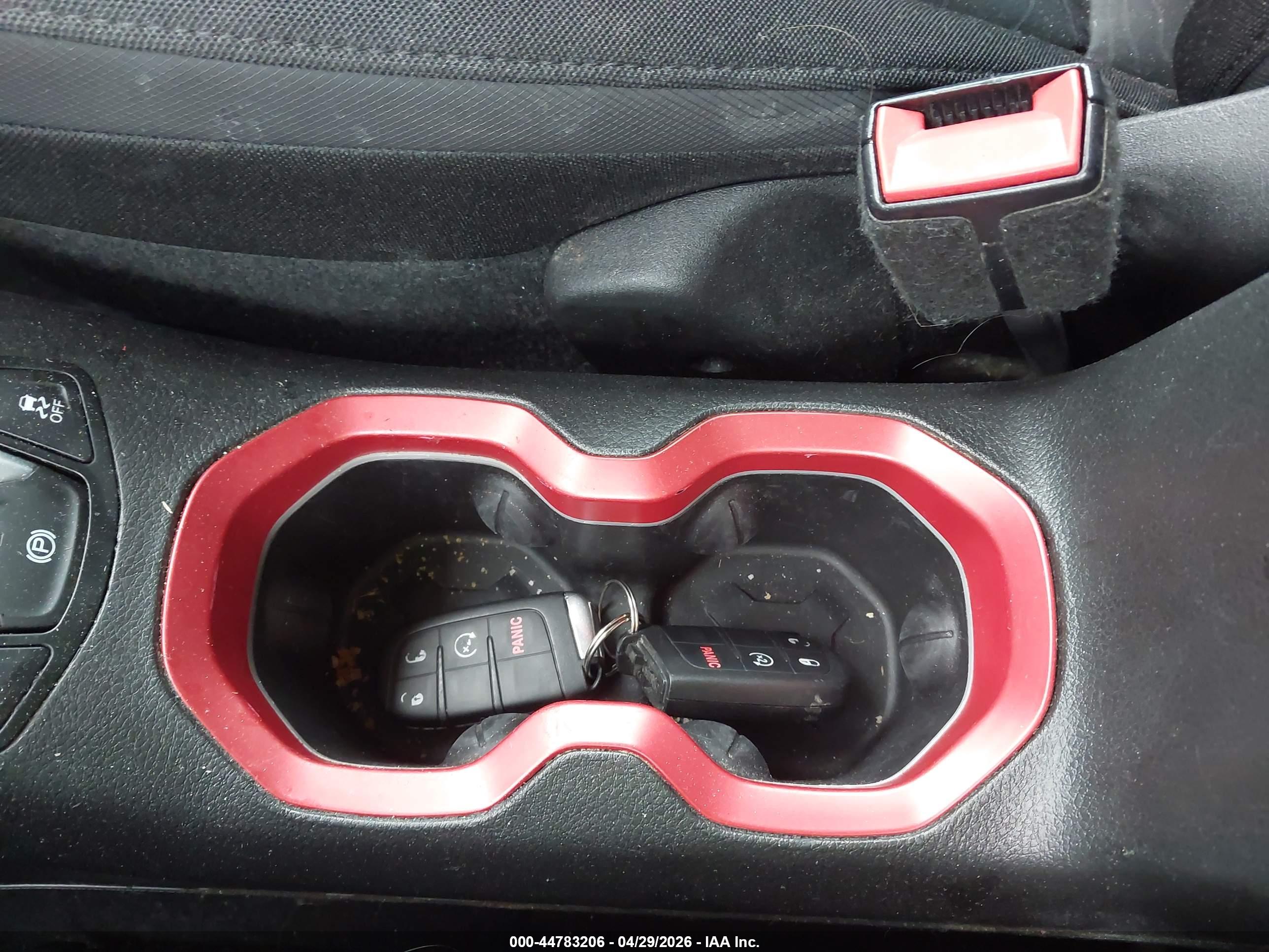 JEEP RENEGADE image 11
