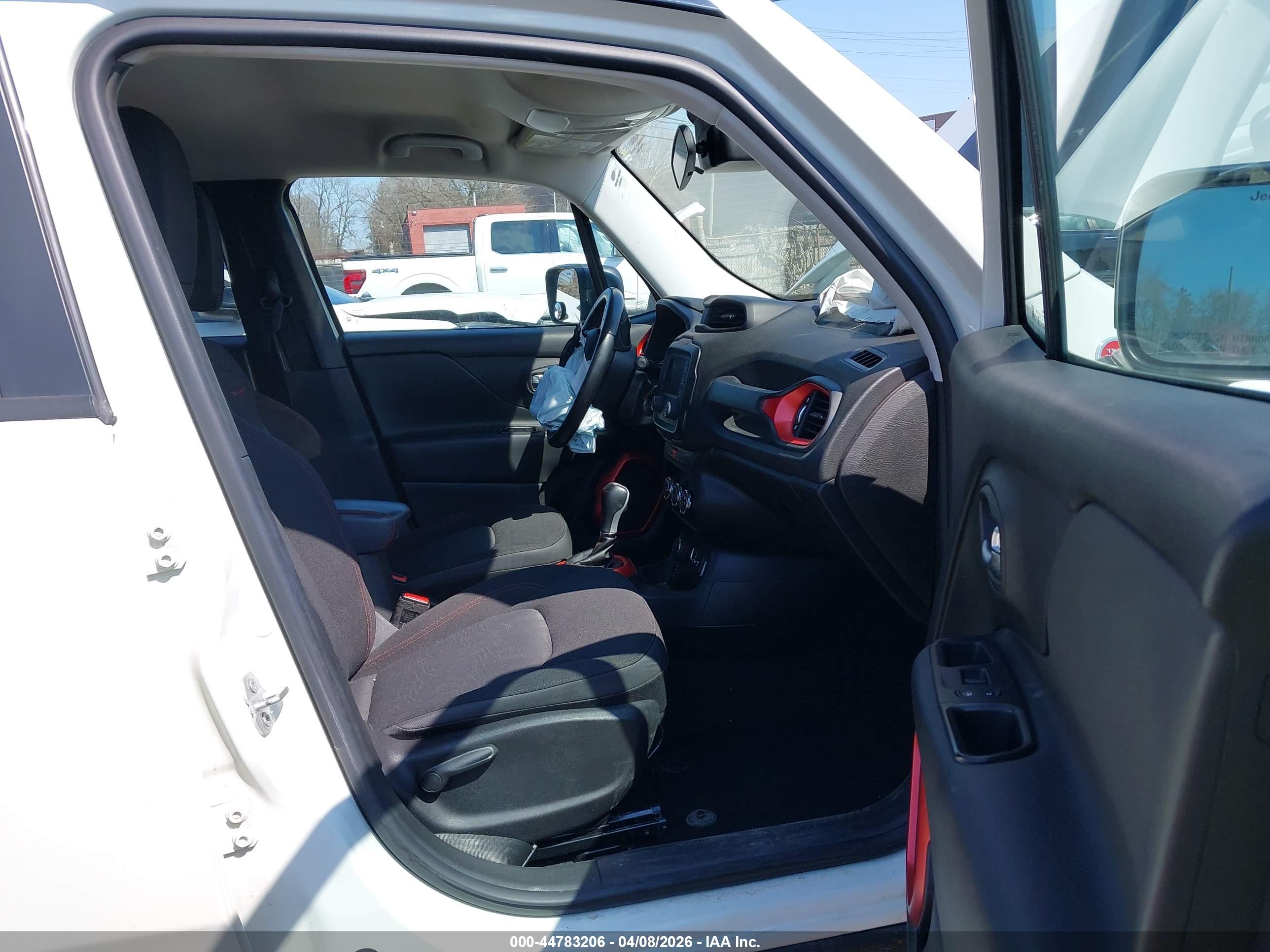 JEEP RENEGADE image 5